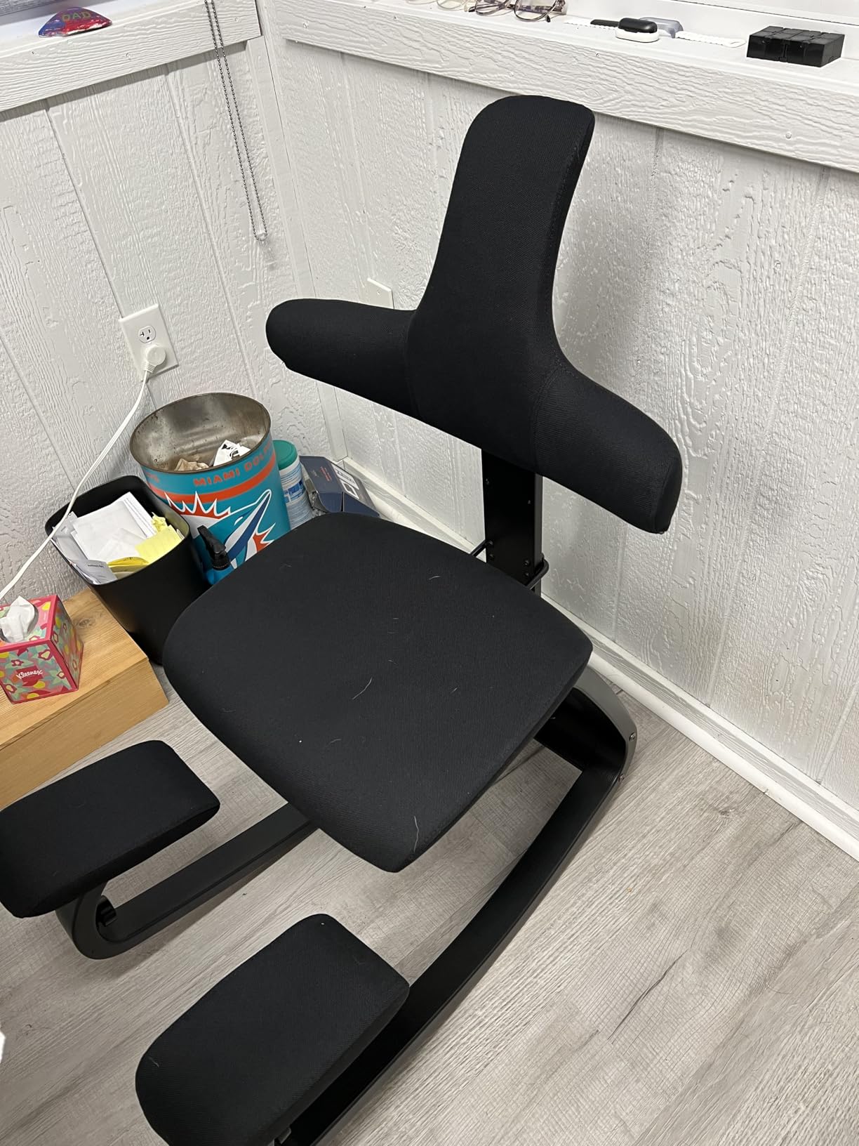 ThatSit Balans Adjustable Ergonomic Kneeling Chair with Backrest, 10-Year Limited Warranty, Designed by Peter Opsvik, Black/Black customer photo 2