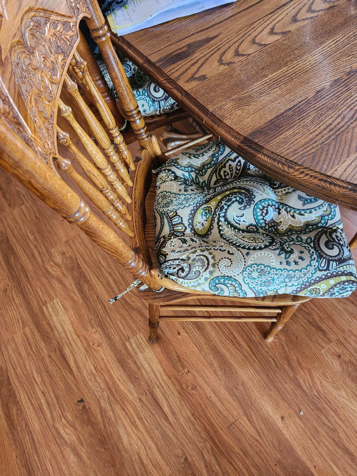 Pillow Perfect Paisley Indoor/Outdoor Chair Seat Cushion, Tufted, Weather, and Fade Resistant, 19