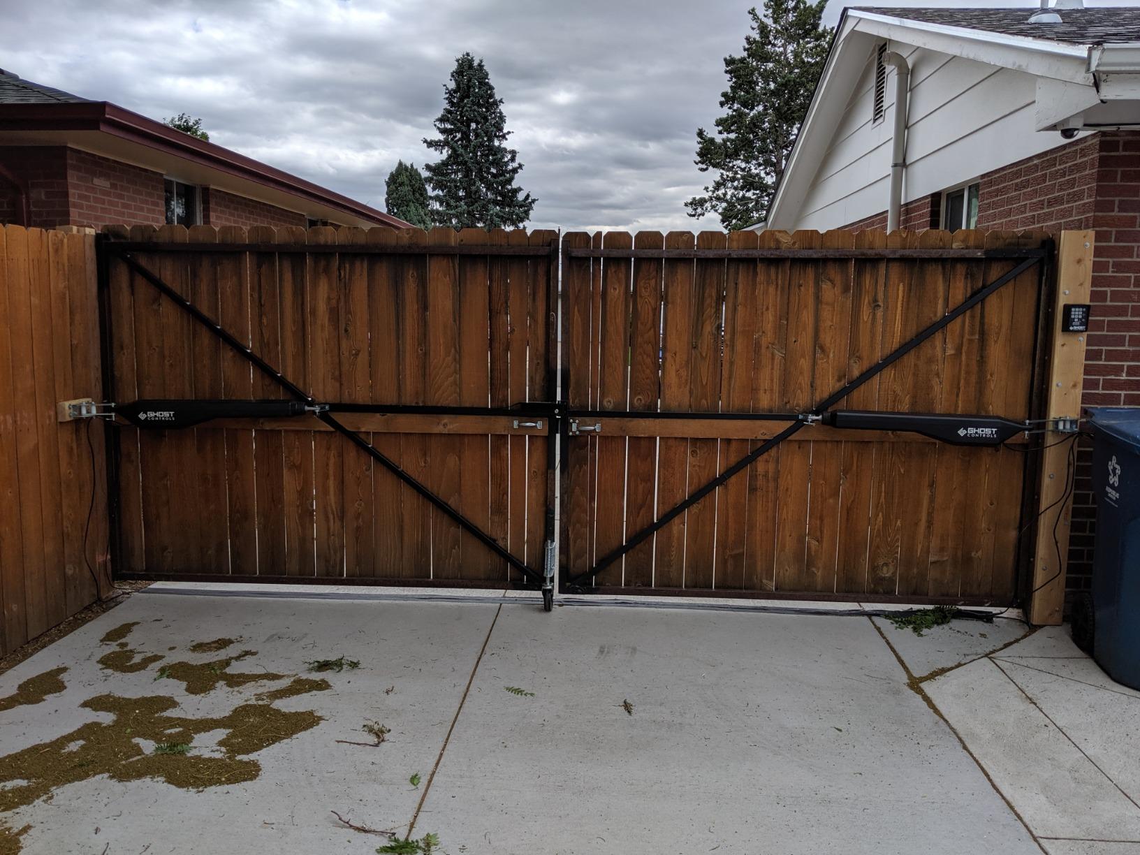 Ghost Controls D Series Dual Smart Ready Automatic Gate Kit with Tube Gate Brackets- DD2U for Swing Gates Up to 1000 lbs. or 12 Feet (ft.) in Length (2. DD2U Dual Kit) customer photo 1