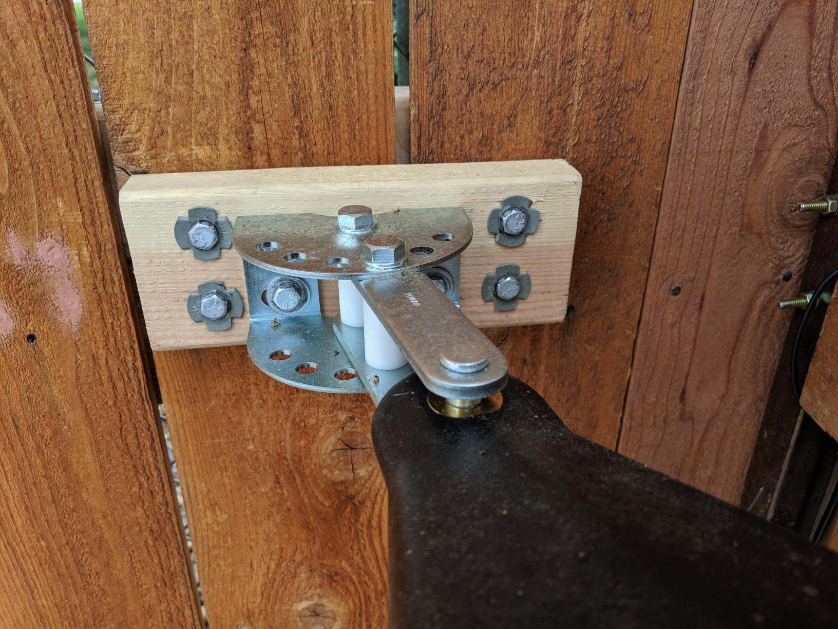 Ghost Controls D Series Dual Smart Ready Automatic Gate Kit with Tube Gate Brackets- DD2U for Swing Gates Up to 1000 lbs. or 12 Feet (ft.) in Length (2. DD2U Dual Kit) customer photo 2