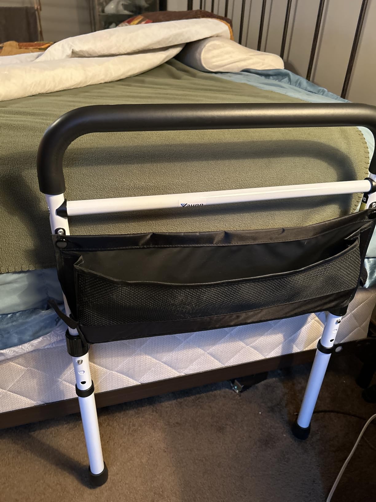 Vaunn Medical New Adjustable Bed Assist Rail Handle (Passed ASTM F3186-17 Safety Standard) and Hand Guard Grab Bar, Bedside Safety and Stability (Tool-Free Assembly) customer photo 1