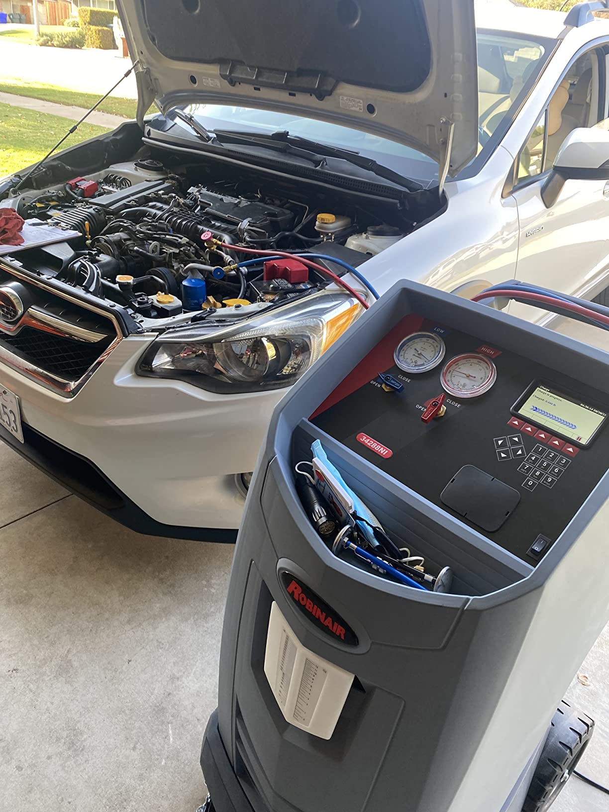 Robinair 34288NI Economy R-134a Refrigerant Recovery, Recycling, and Recharging Machine for Standard (Non-Hybrid) Automotive A/C Systems customer photo 1