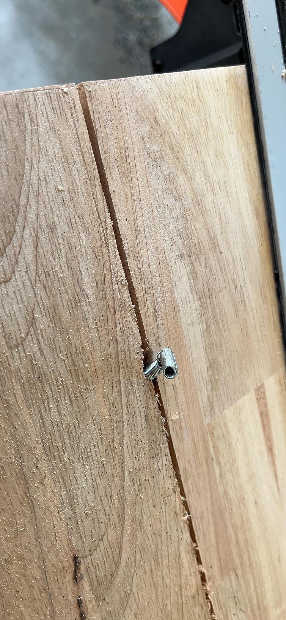 DEWALT FLEXVOLT 60V MAX* Circular Saw, 6-1/2-Inch, Cordless TrackSaw Kit (DCS520T1) customer photo 2