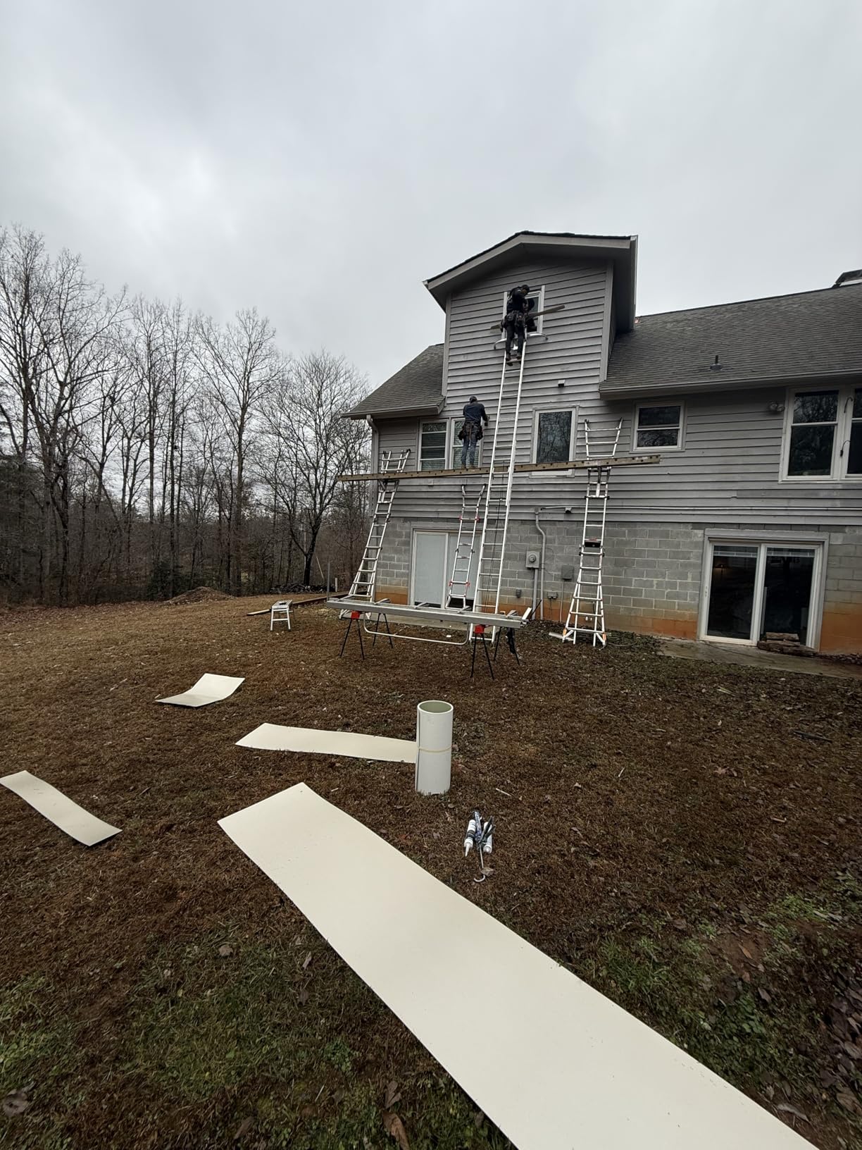 Metaltech Jobsite Series 3-Rung Ladder Jack 2-Pack E-LJ30P, Aluminum Jack for Scaffolding Extensions and Work Platforms, Scaffold, Masonry, Painting, and Roofing Tool for Job Site and Home Improvement customer photo 1