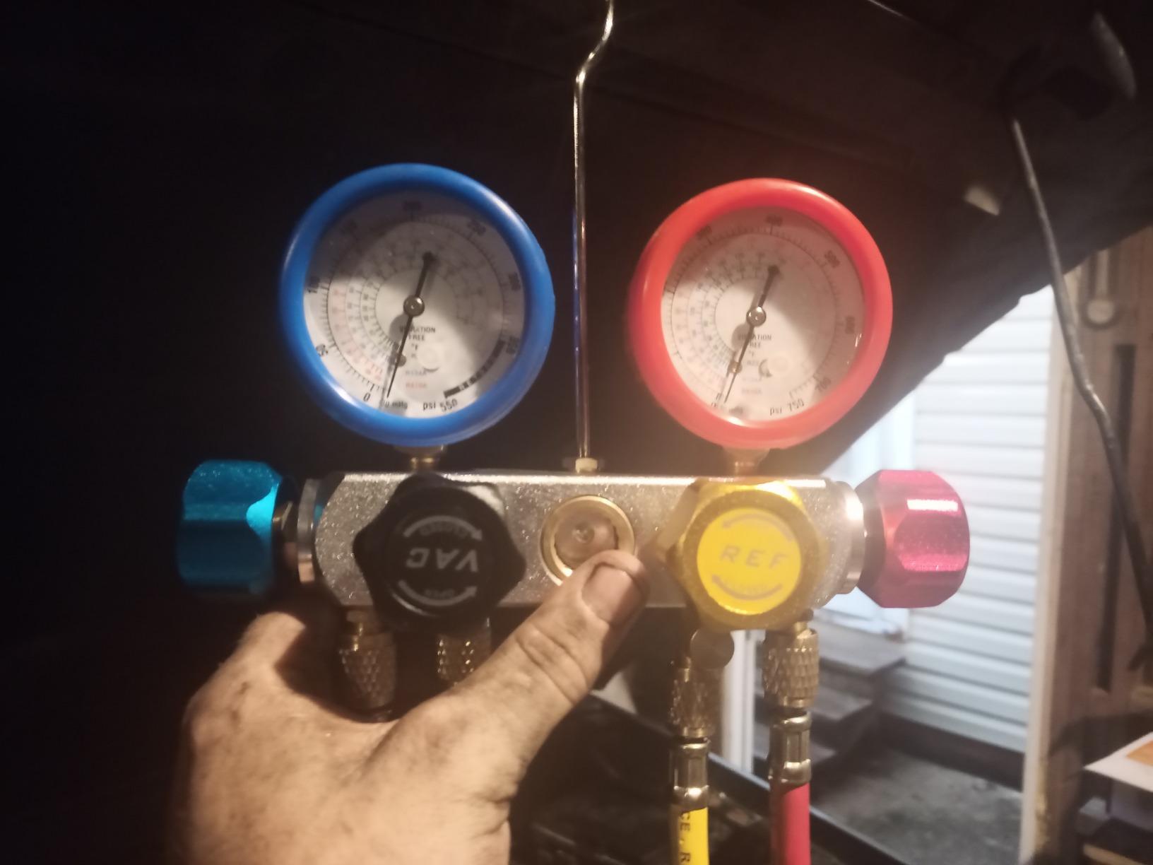 BACOENG 3.6CFM 1/4HP AC Vacuum Pump and Gauge Set, HVAC Vacuum Pump Kit for AUTO Air Conditioning System, Manifold Gauge Set for R134a R12 R410a Refrigerants - w/ R134a Can Tap and Quick Couplers customer photo 1