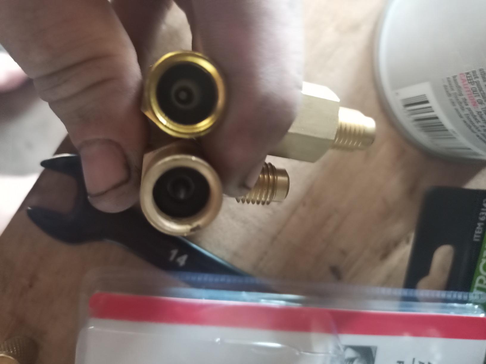 BACOENG 3.6CFM 1/4HP AC Vacuum Pump and Gauge Set, HVAC Vacuum Pump Kit for AUTO Air Conditioning System, Manifold Gauge Set for R134a R12 R410a Refrigerants - w/ R134a Can Tap and Quick Couplers customer photo 2