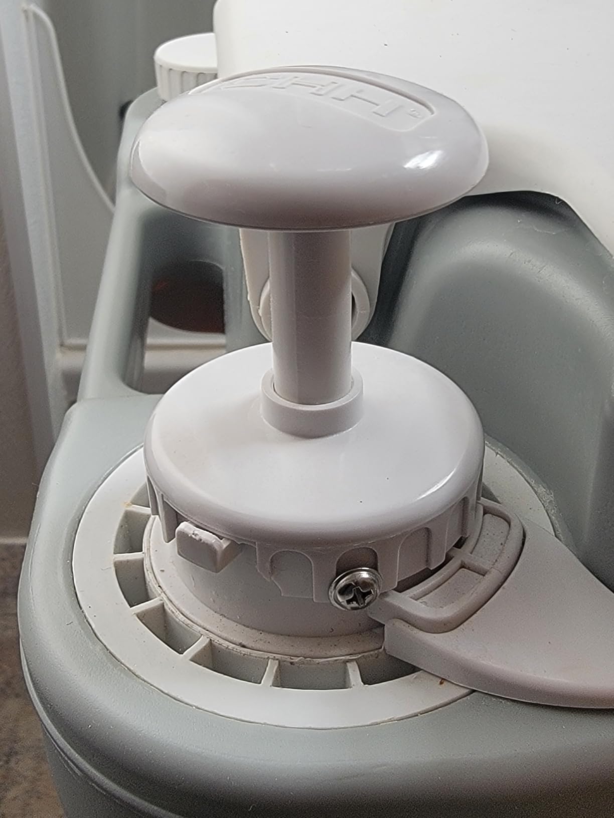 SereneLife 5.2 Gal Portable Camping Toilet For Adults, 100+ Flushes, Porta Potty Camp Toilet with Detachable Waste Tank, Level Indicator, Carry Bag, Suitable for Camping, Hiking, and Boating customer photo 2