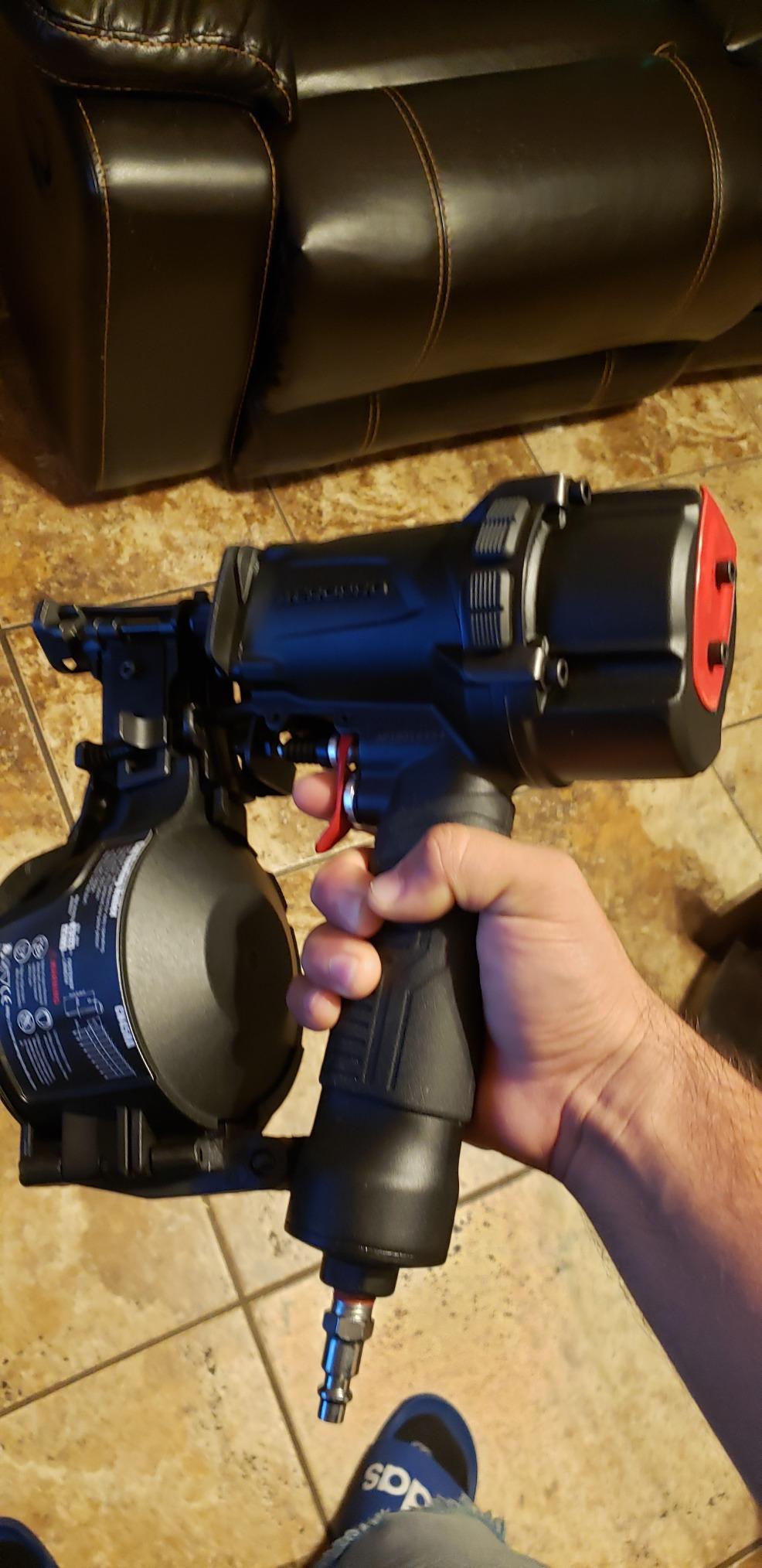 AeroPro CN45N Pneumatic Roofing Nailer - Professional Heavy-Duty Roofing Nail Gun for 15 Degree 3/4