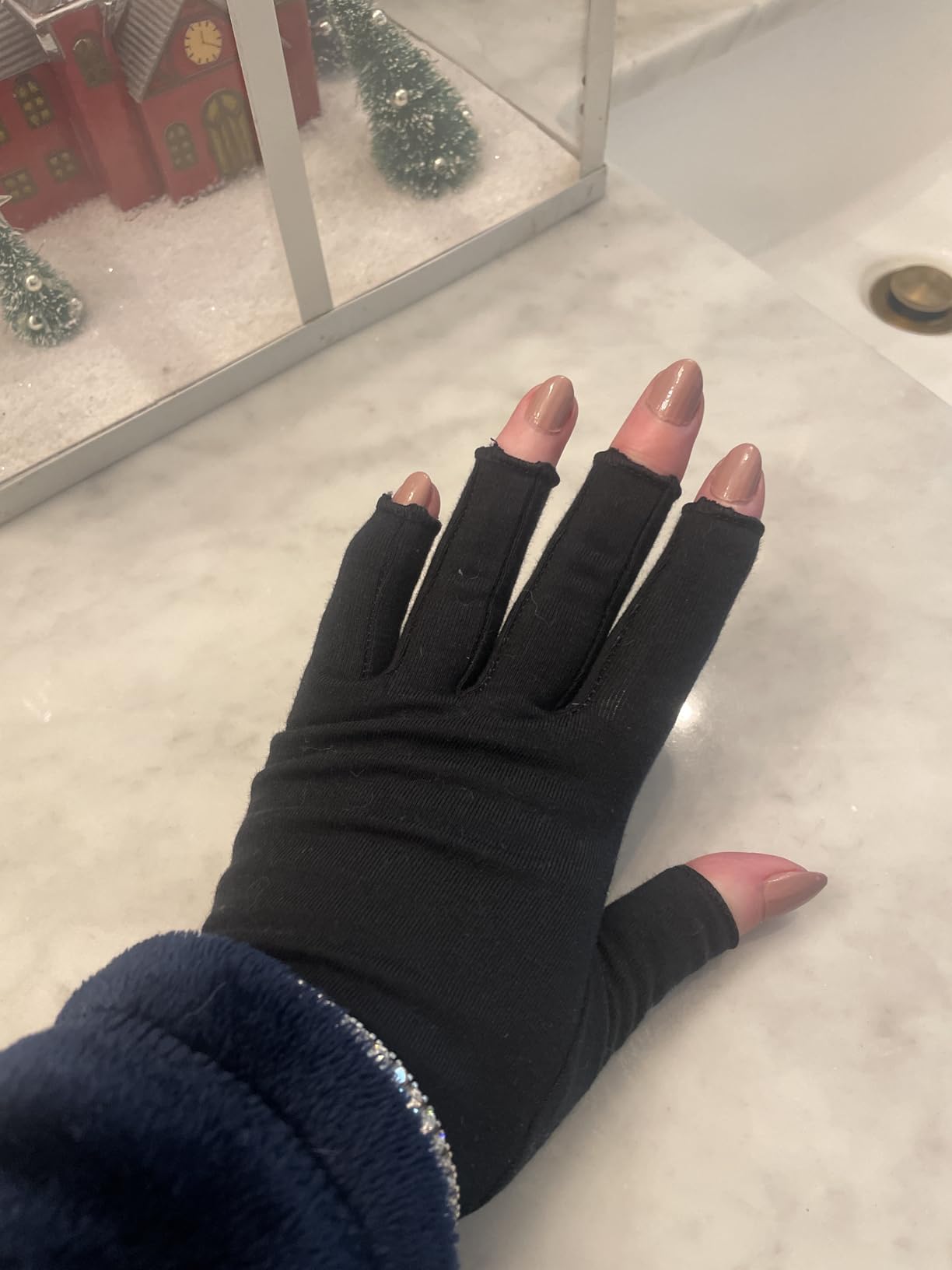 Vive Rheumatoid Arthritis Gloves - Men and Women Fingerless Compression Wrap for Hand Pain and Osteoarthritis - Black Hand Wrap for Arthritic Joint Symptom Relief - Open Finger Fit customer photo 1