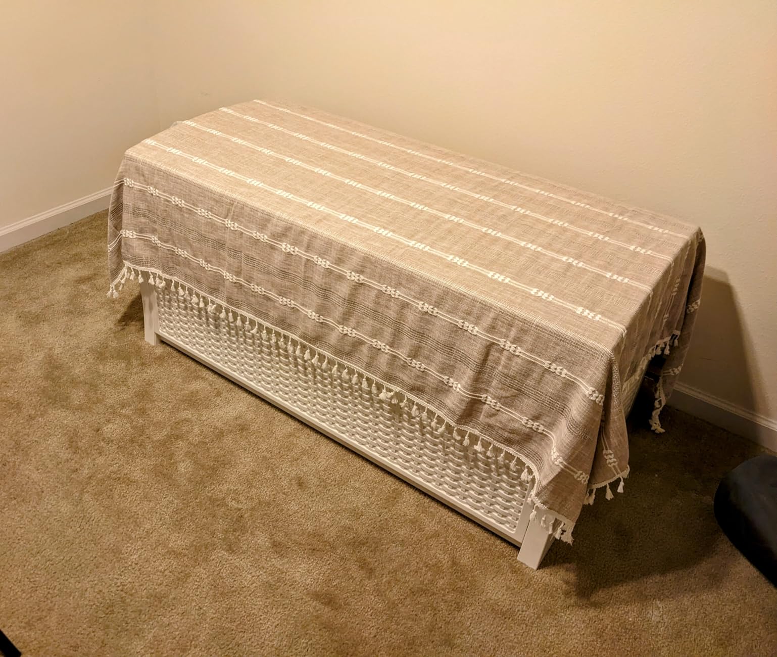 Suncast 99 Gallon Wicker Horizontal Outdoor Deck Box with Hinged Lid, Water-Resistant Storage Solution for Patio, Deck, Yard, and Garage, White, Made in the USA customer photo 2