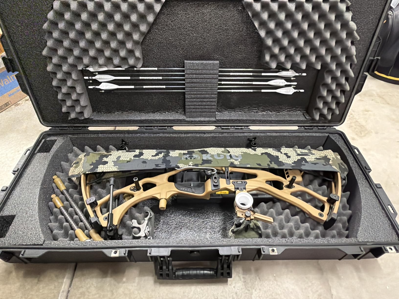 Case Club Parallel Limb Compound Bow Case Gen2. Pre-Cut, Wheeled, Waterproof, Lockable. customer photo 1