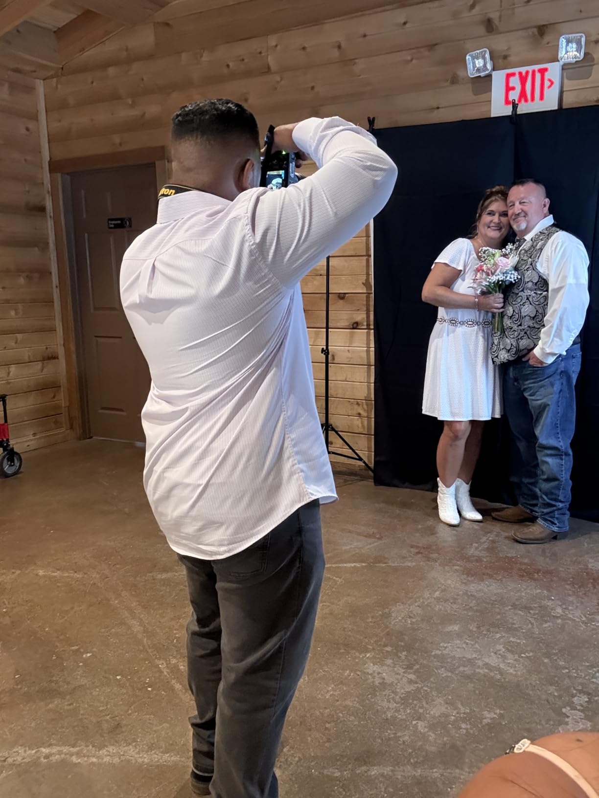 Photo Lighting Kit, 2M x 3M/6.6ft x 9.8ft Background Support System and 900W 6400K Umbrellas Softbox Continuous Lighting Kit for Photo Studio Product,Portrait and Video Shoot Photography customer photo 1