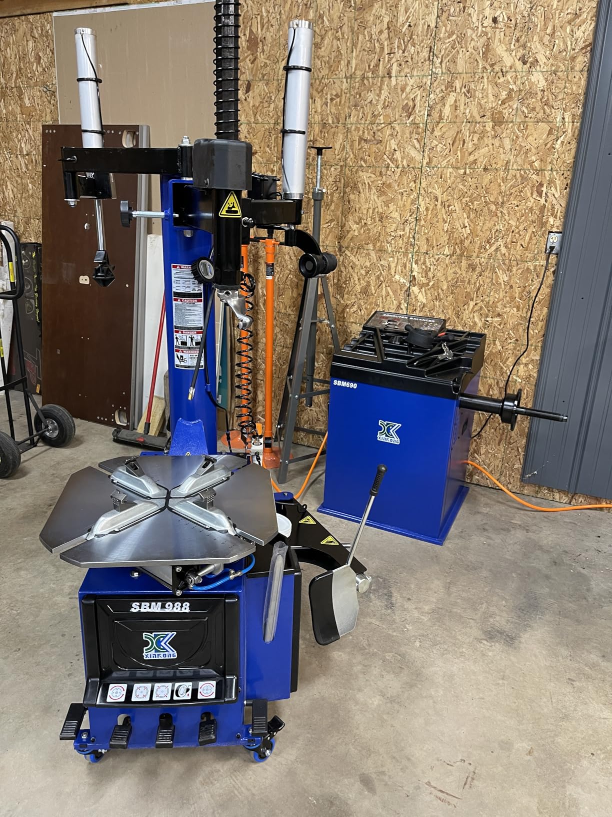 XK 2.0 Horsepower Automatic Tire Changer Tire Machine Wheel Changers Machine Rim Balancer Combo 960 690/36 Month Part Replacements customer photo 2