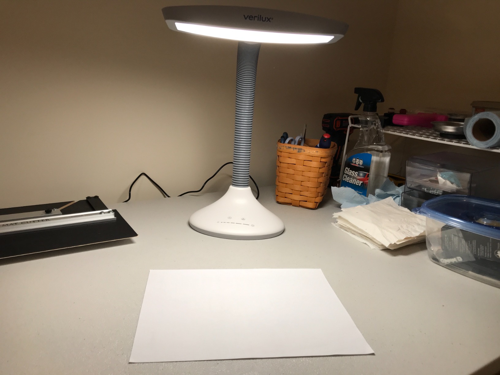 Verilux SmartLight Full Spectrum LED Desk Lamp with Adjustable Brightness, Flexible Gooseneck and Integrated USB Charging Port - Reduces Eye Strain and Fatigue - Ideal for Readers, Artists, Crafters customer photo 2