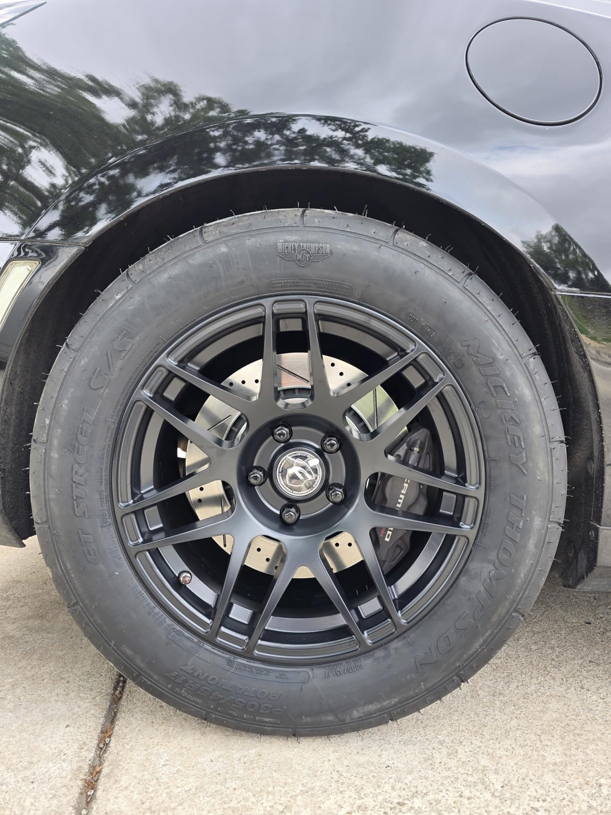 Front and Rear Brake Kit For Chevrolet Camaro 2016-23 - Carbon Fiber Ceramic Brake Pads + Drilled & Slotted Rotors Upgrade customer photo 2