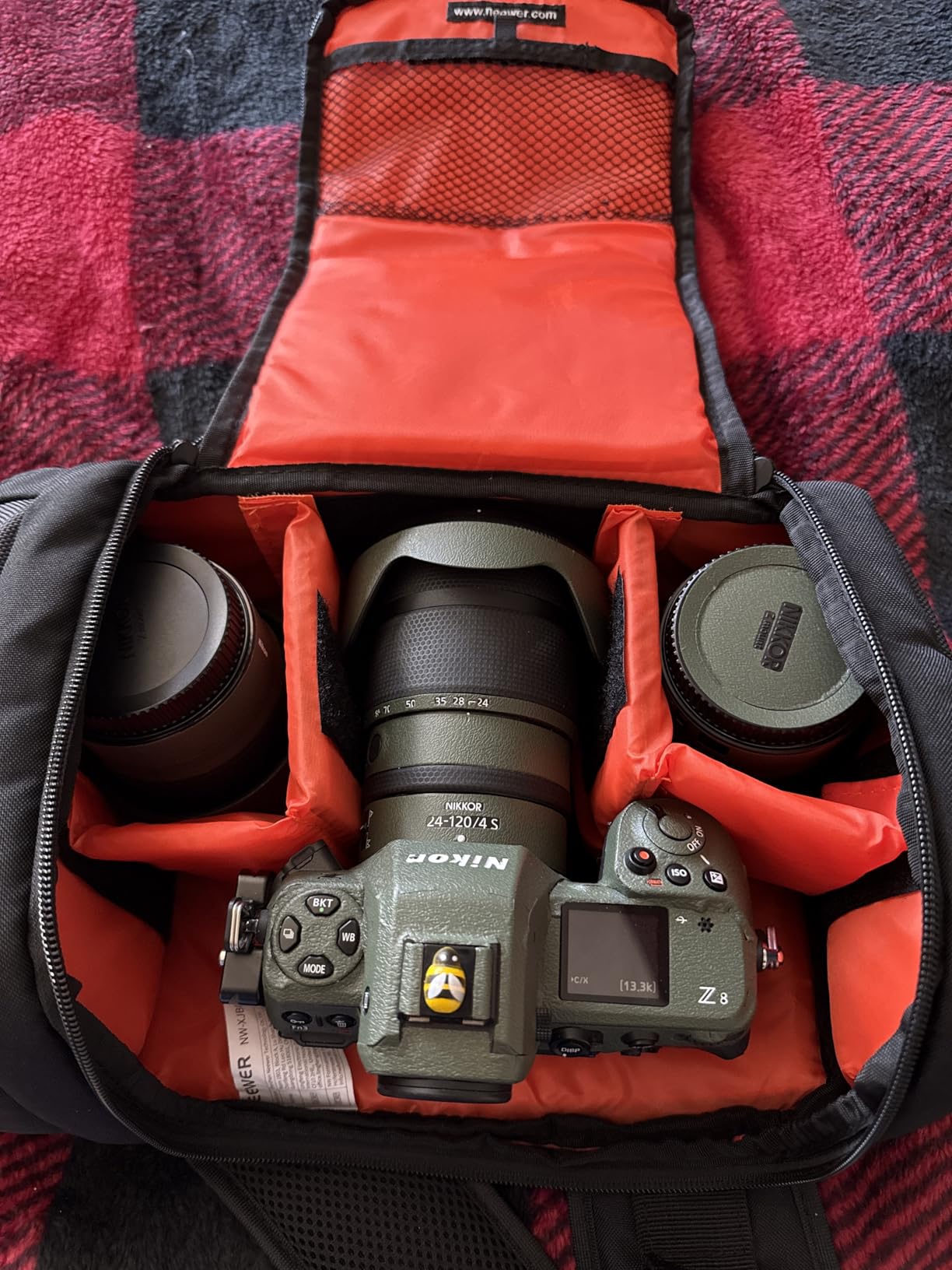 Neewer 2-in-1 Convertible Wheeled Camera Backpack, Rolling Luggage Case with Telescopic Handle and Anti-Shock Dividers for DSLR Cameras, Lenses, Hoods, Strobes, Tripod, and Other Accessories customer photo 1