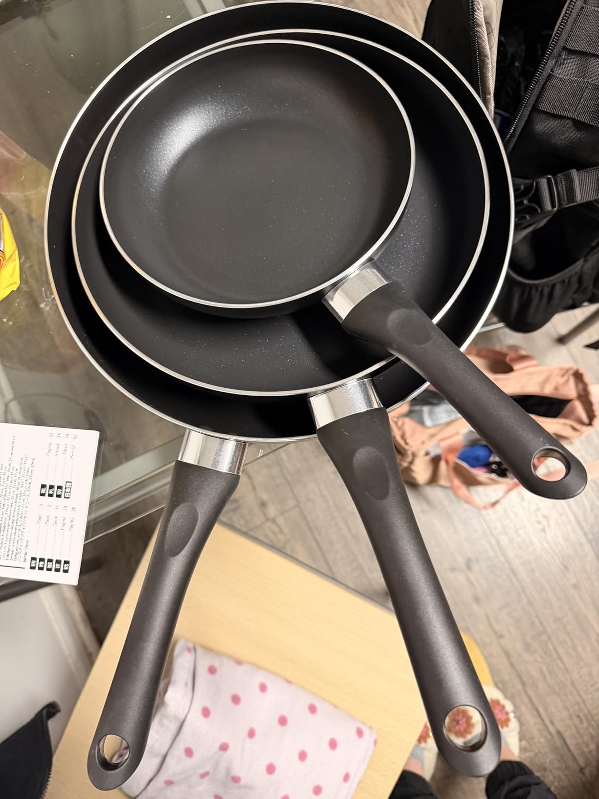 Amazon Basics Non-Stick Kitchen Cookware 8-Piece Set, Non-Induction, Includes Pots and Pans, Black customer photo 2