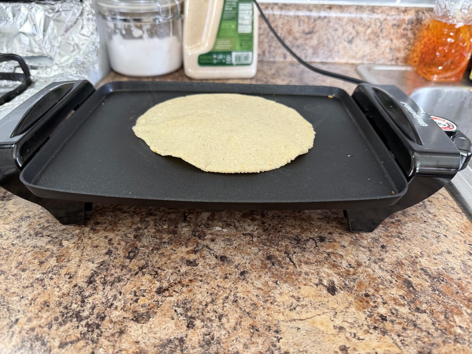Elite Gourmet ECP-126 Electric Crepe Maker, Pancake, Hot Cakes and Non-stick Griddle with Spreader, Spatula and Recipes, 12