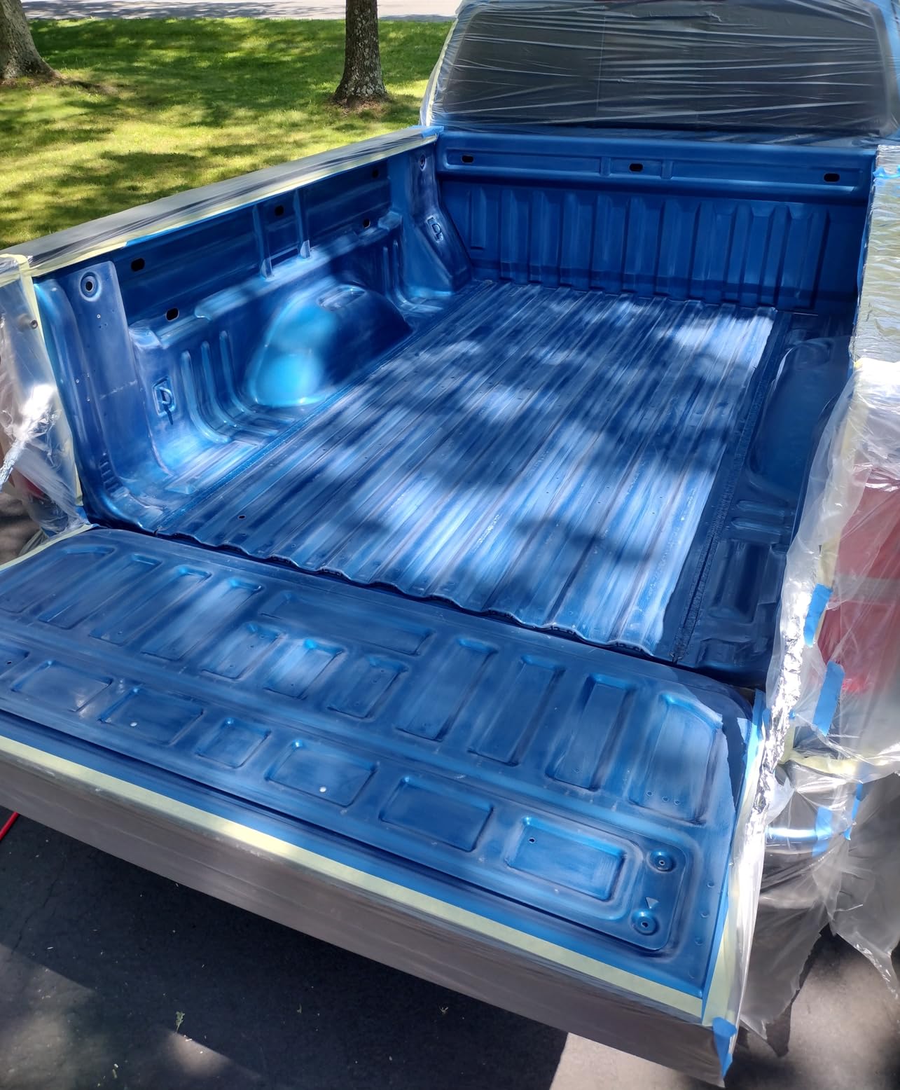 Custom Shop U-Pol Raptor Black Urethane Spray-On Truck Bed Liner Kit w/Free Custom Coat Spray Gun with Regulator, 4 Quarts customer photo 2