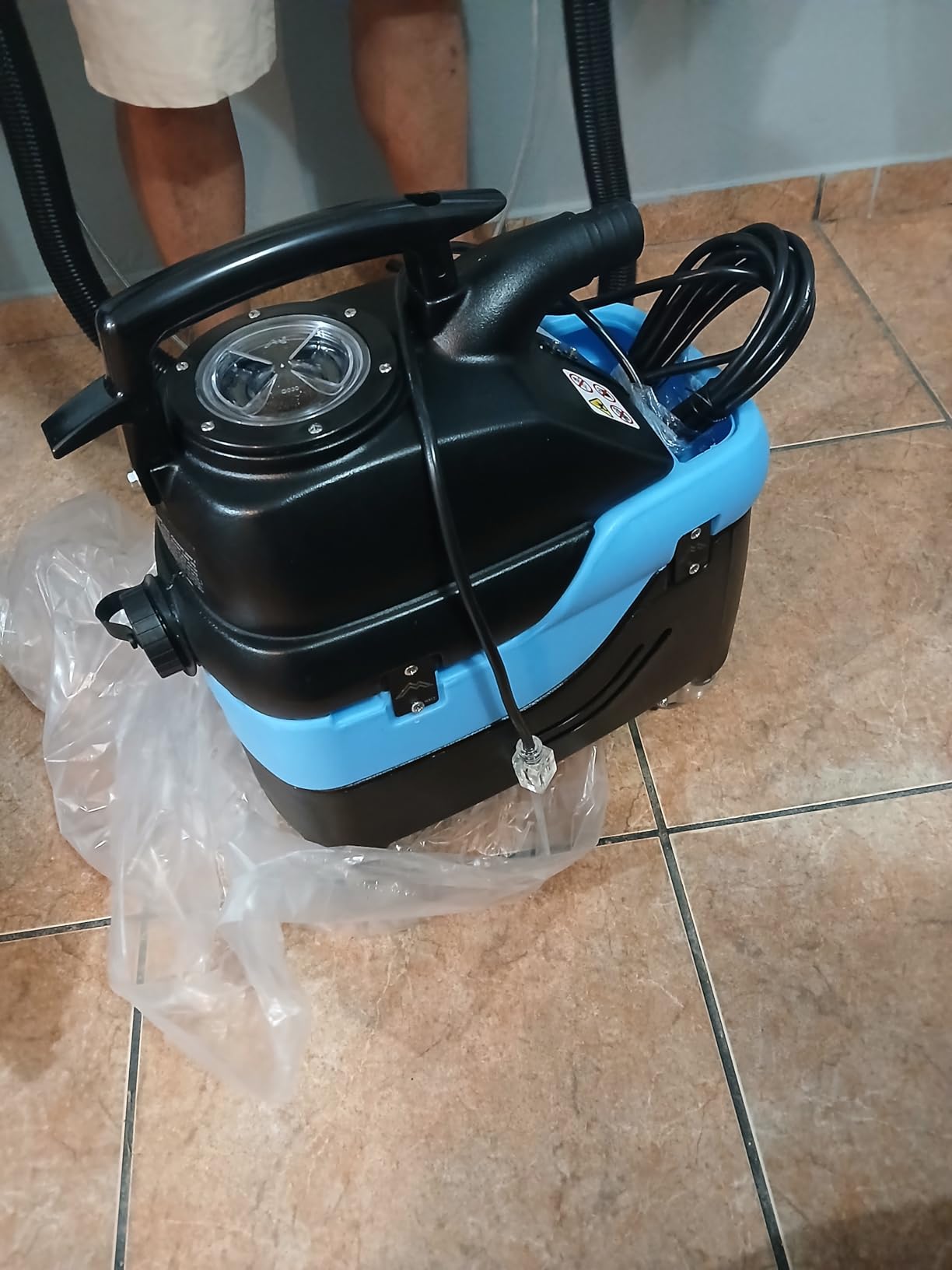 Mytee - S-300H Tempo Heated Extractor is a sub-compact machine, but a full-size performer, Blue/Black customer photo 1