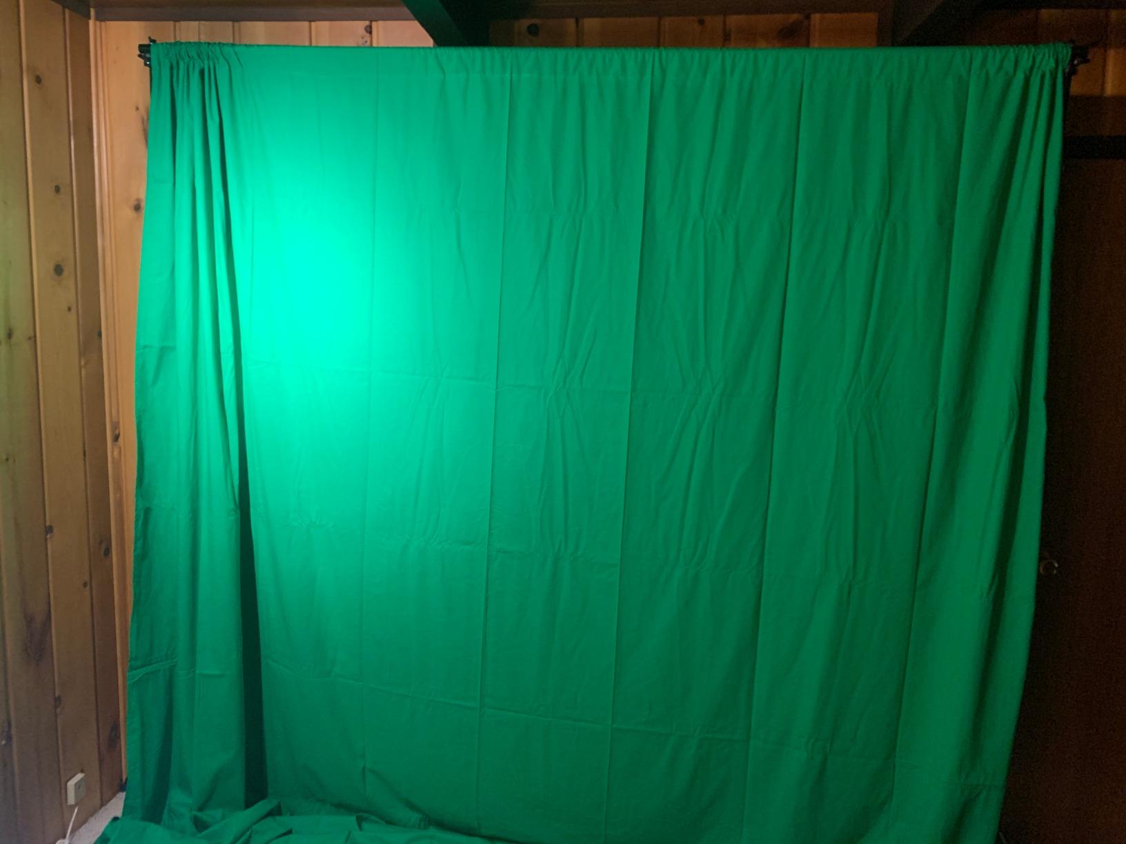 EMART 8.5 x 10ft Green Screen Backdrop Kit with Tripod Stand, Photography Background Support System with 10 x12ft Cotton Muslin Chromakey Backdrop customer photo 2