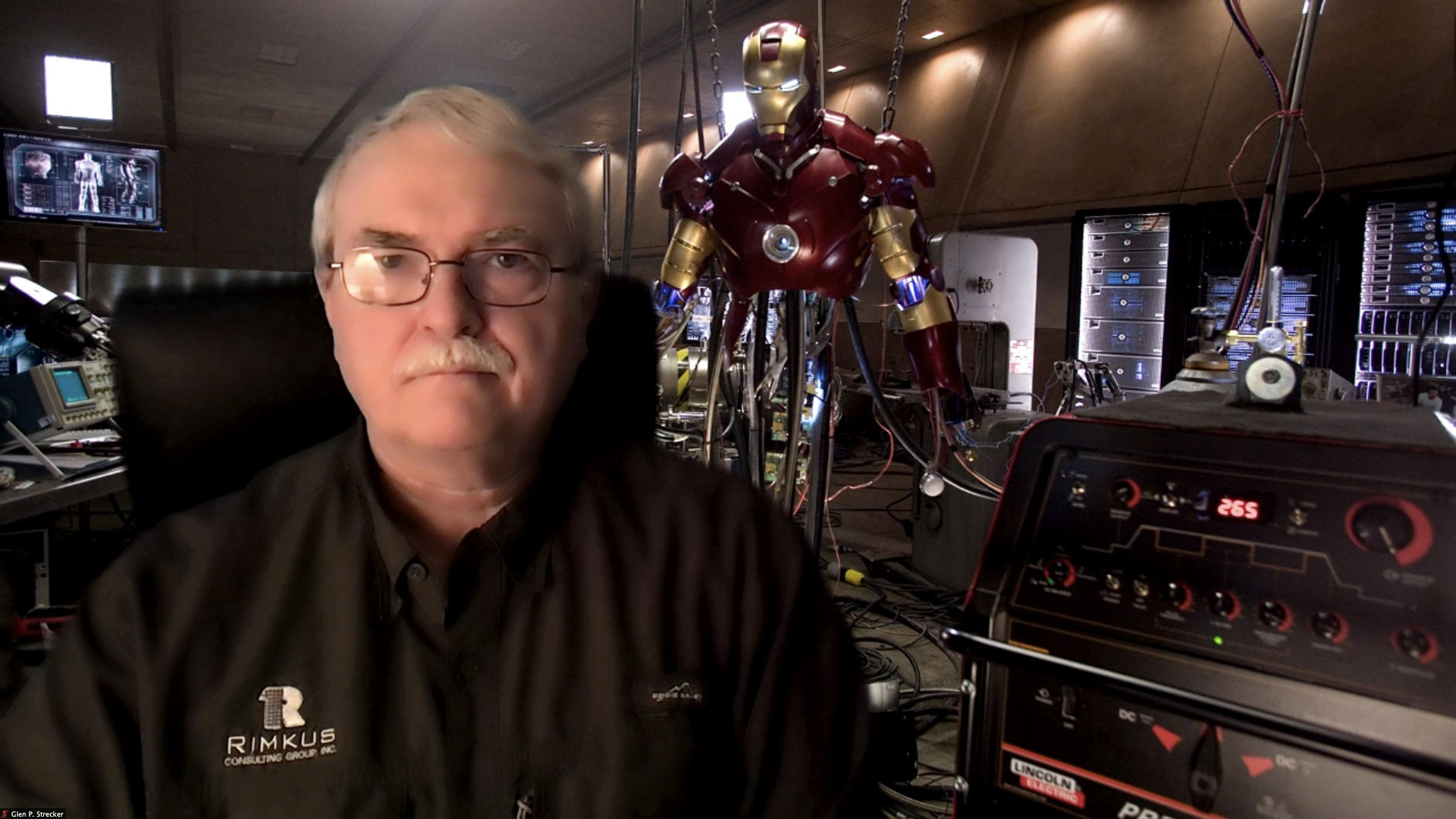 EMART 8.5X10 FT Green Screen Backdrop Kit, Photography Umbrella with 5500K Bulbs, 6X9 FT Green Backdrop with Spring Clamps, Professional Photography Lighting kit customer photo 1