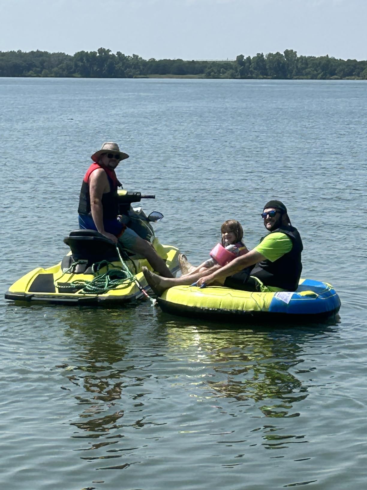 Airhead Comfort Shell, Towable Tube for Boating, 1-4 Riders, Multiple Sizes customer photo 2