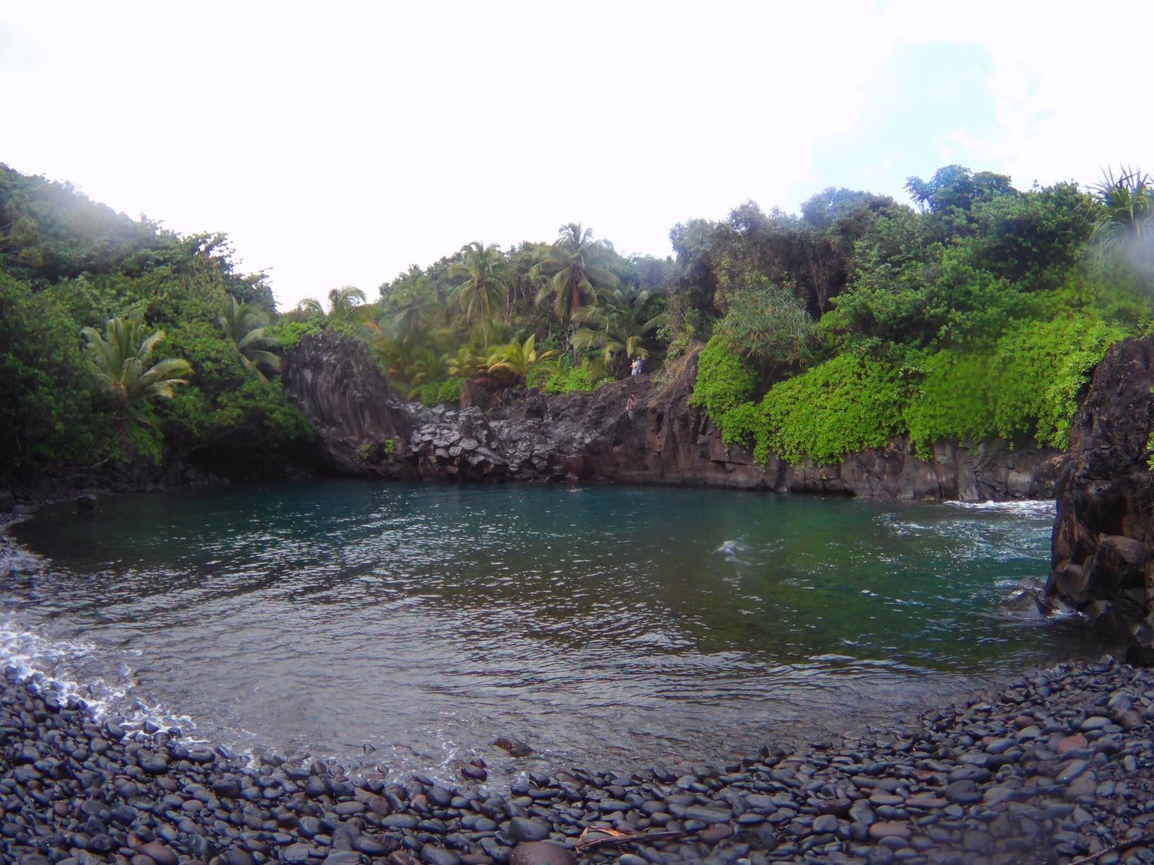 AKASO Brave 4 Action Camera 4K 30fps Ultra Hd Video 20MP Photo, EIS, WiFi Remote Control, 2X Batteries, Waterproof Underwater Camera for Snorkel, Travel, Motorcycle, Bicycle, Helmet Accessories Kit customer photo 2