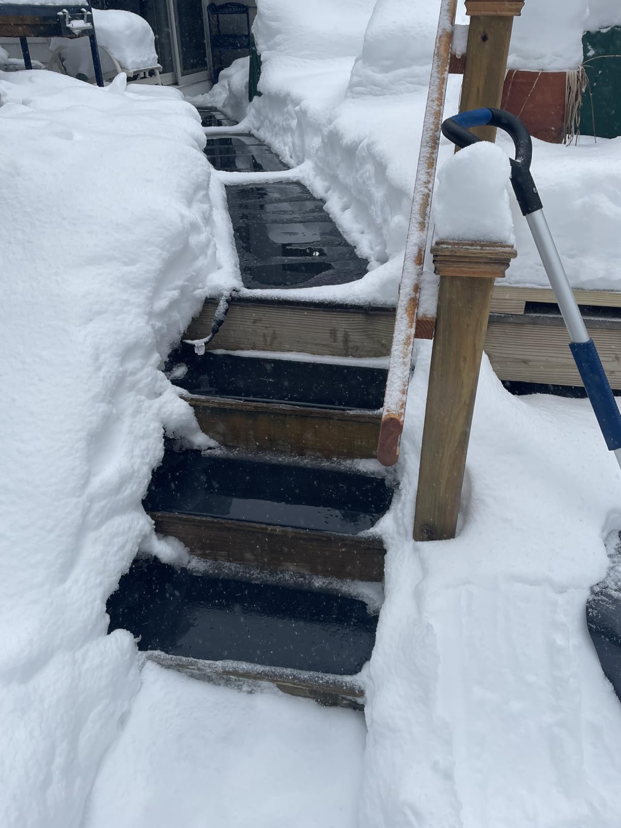 HeatTrak Heated Snow Melting Mats - Heated Outdoor Mats for Walkways - Electric Snow Melting Mats for Decks and Sidewalks - Trusted No-Slip Snow and Ice Melt Heated Sidewalk Mat (30