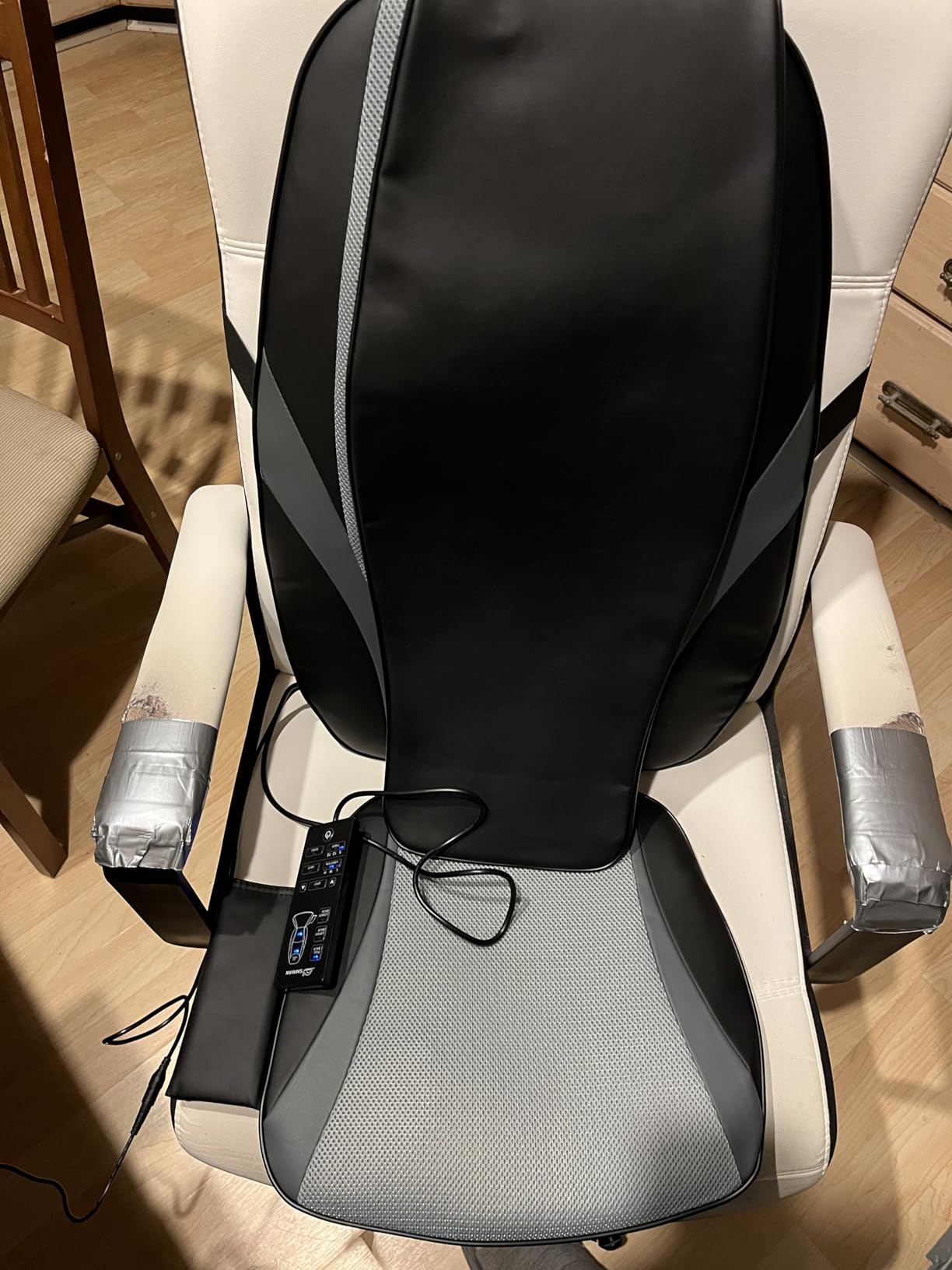 Snailax Shiatsu Back Massager with Heat Massage Chair Pad Kneading Back Massager for Pain Relief Deep Tissue Chair Massage Pad for Office Home customer photo 2