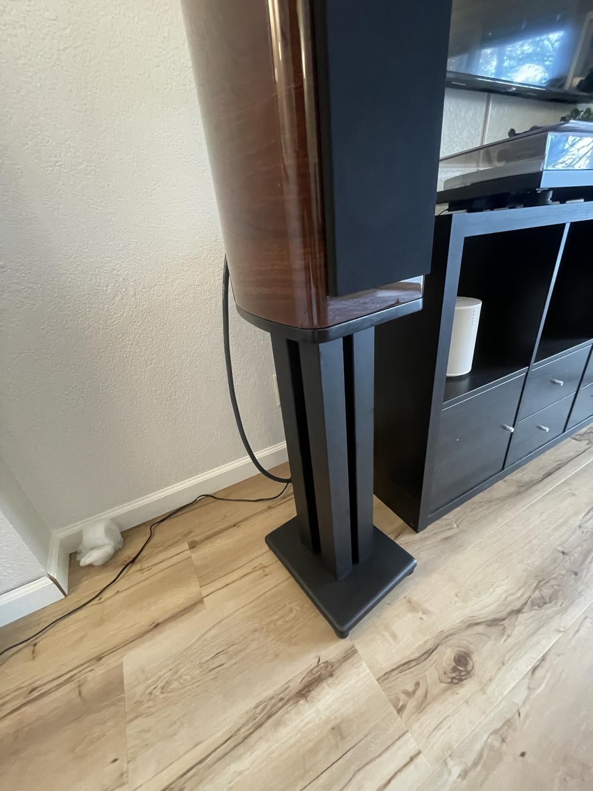 Monolith 24 Inch Speaker Stand (Each) - Supports 75 lbs, Adjustable Spikes, Compatible With Bose, Polk, Sony, Yamaha, Pioneer and others, Black customer photo 1