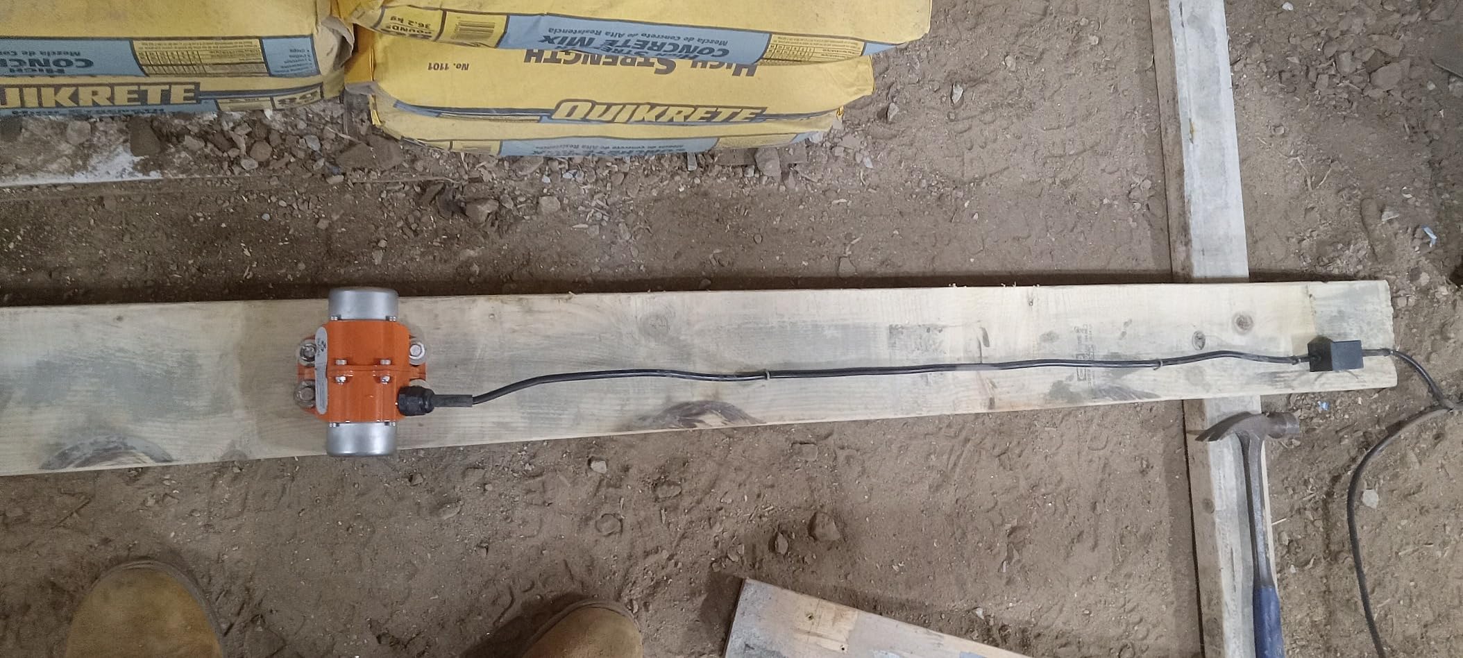 TOAUTO Concrete Vibrator Vibration Motor 30W Single Phase AC 110V 3600rpm Aluminum Alloy Case Vibrating Motor for Shaker Table customer photo 2