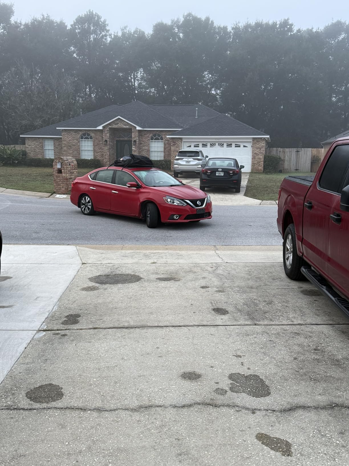 Sailnovo Rooftop Cargo Carrier Roof Bag, 20 Cubic feet Waterproof Roof Cargo Carrier fit car with/Without Luggage Rack - Vehicle Soft Shell Roof Cargo Box with Tie-Down Strap, Safety Hook customer photo 2