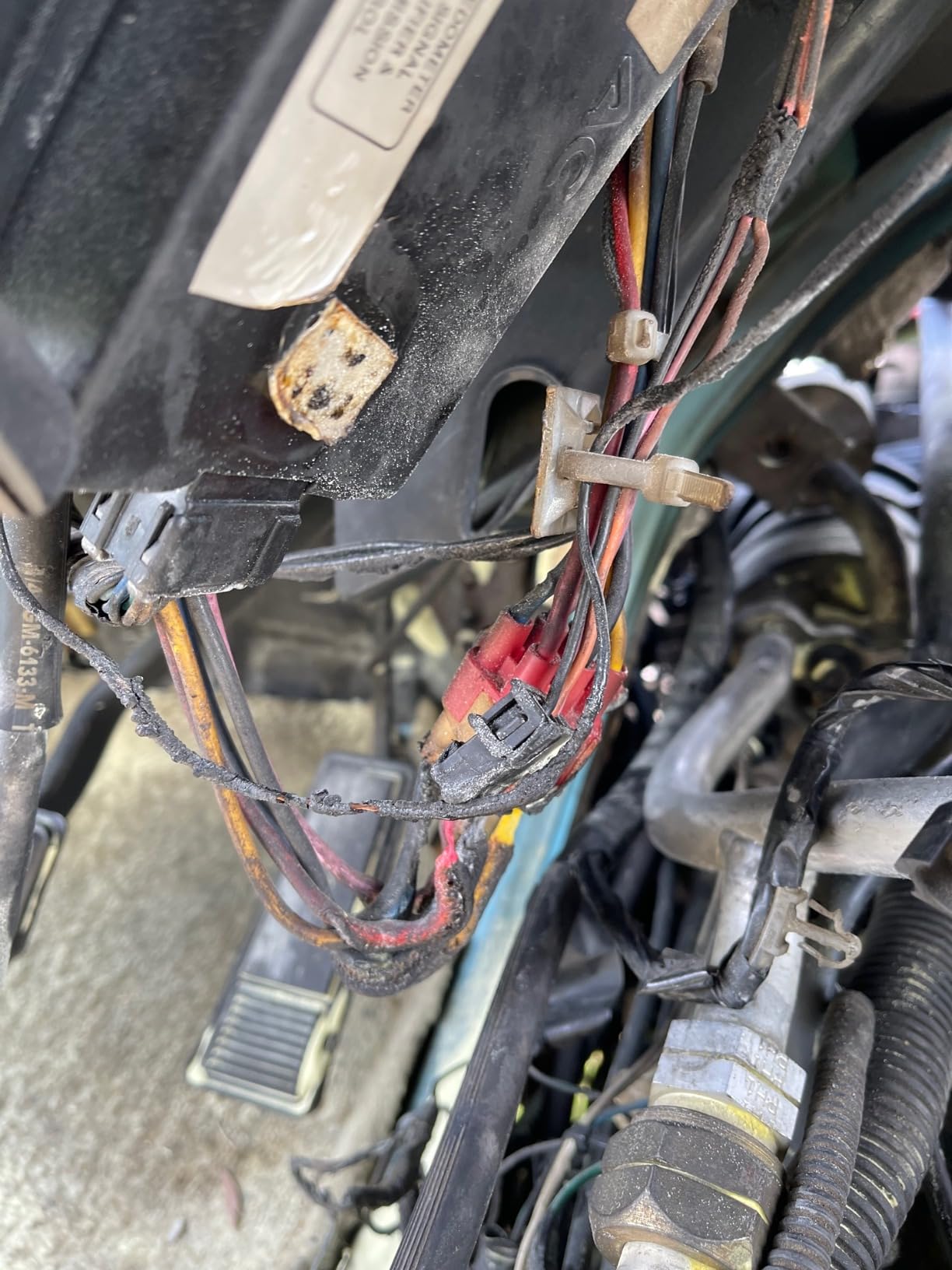 Amerex B500, 5 lb ABC Dry Chemical Fire Extinguisher - Class A, B & C Rated with 12-18 Ft Range and 14 Second Discharge Time, 2-Pack customer photo 2