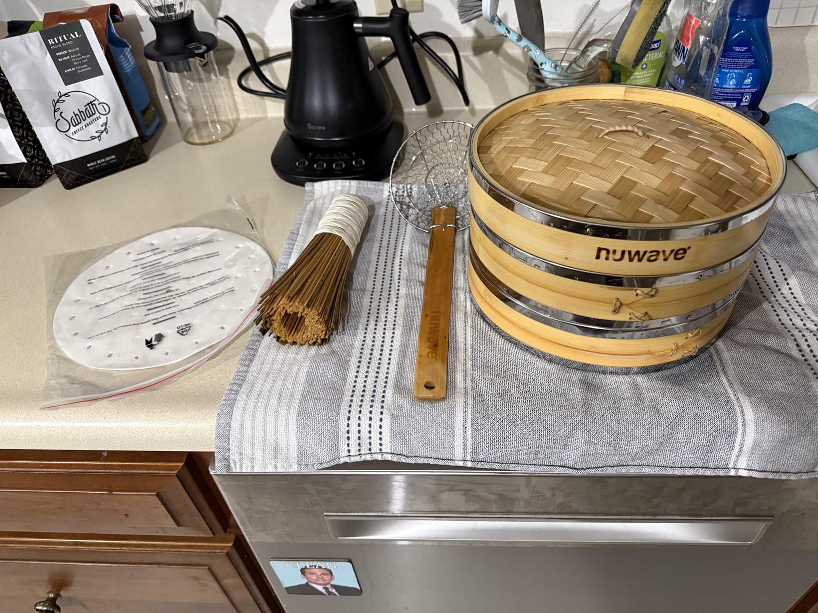 Nuwave Mosaic Induction Wok, Precise Temp Controls from 100F to 575F in 5F, Wok Hei, Infuse Complex Charred Aroma & Flavor, 3 Watts 600,900 & 1500, Authentic 14-inch Carbon Steel Wok Included, Black customer photo 1