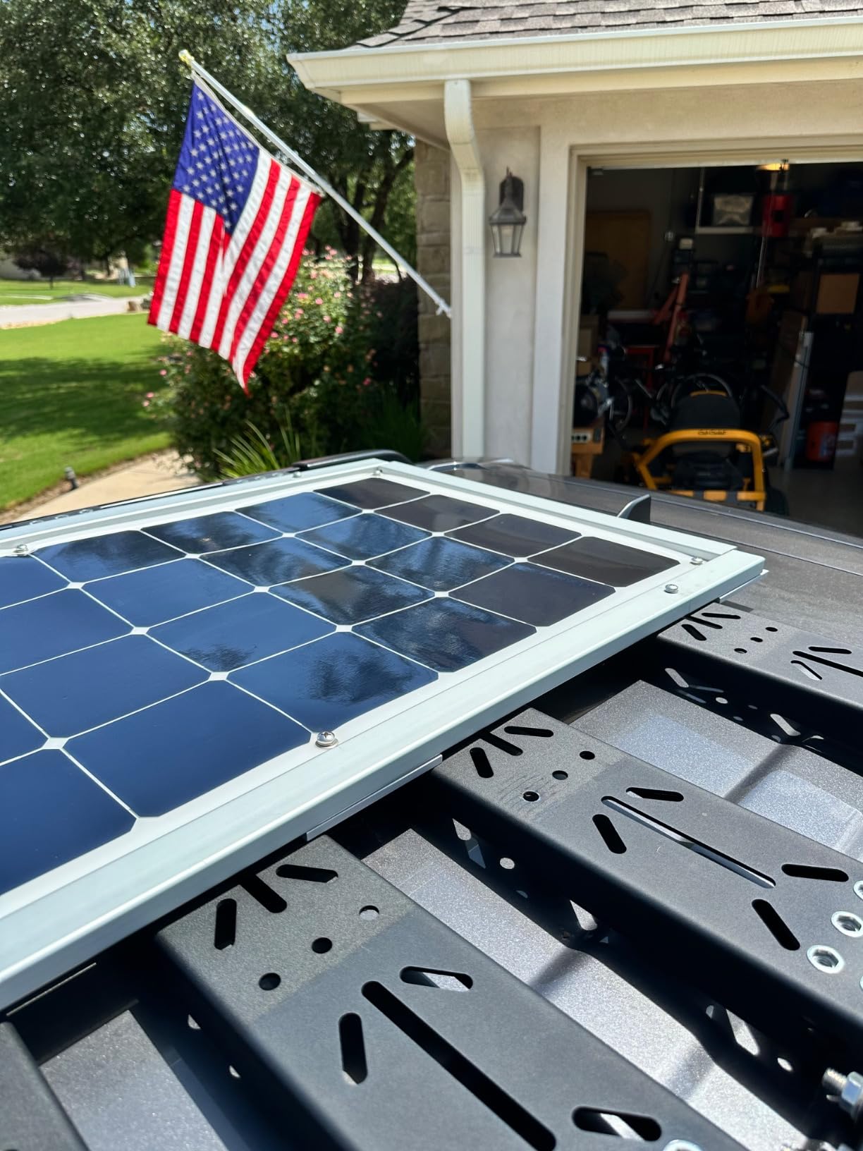 REDARC Dual Input 25A in-Vehicle DC to DC Battery Charger with MPPT Solar Regulator, Green Power Priority, 12V/24V Compatible, for Lithium, AGM, Gel, Lead Acid, Calcium, LiFePO4 Batteries customer photo 1