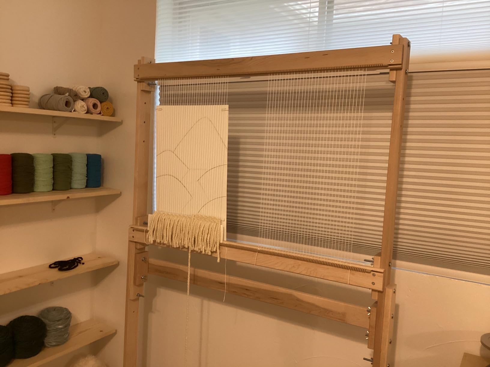 Beka Adjustable Tapestry Loom - The Grizzly customer photo 2