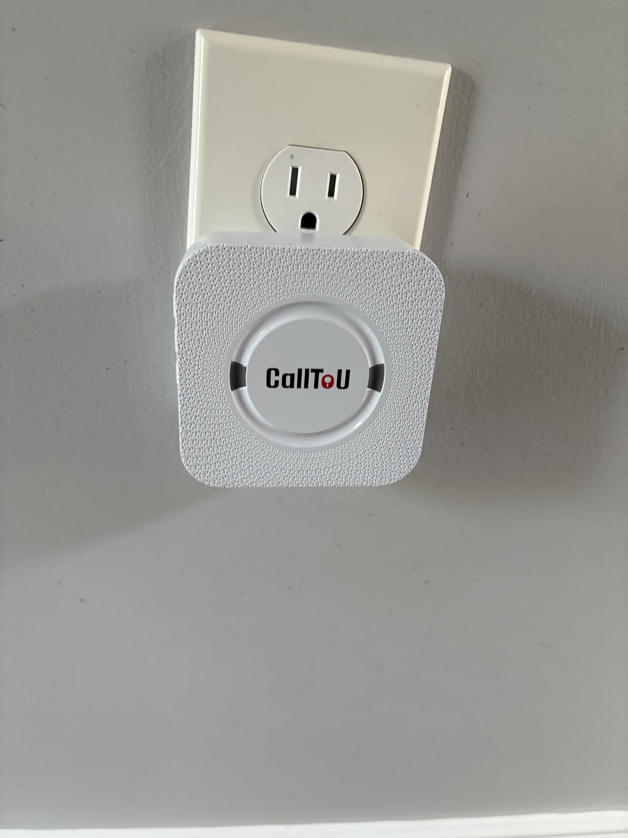 CallToU Wireless Caregiver Pager Smart Call System 2 SOS Call Buttons/Transmitters 2 Receivers Nurse Calling Alert Patient Help System for Home/Personal Attention Pager 500+Feet Plugin Receiver customer photo 2