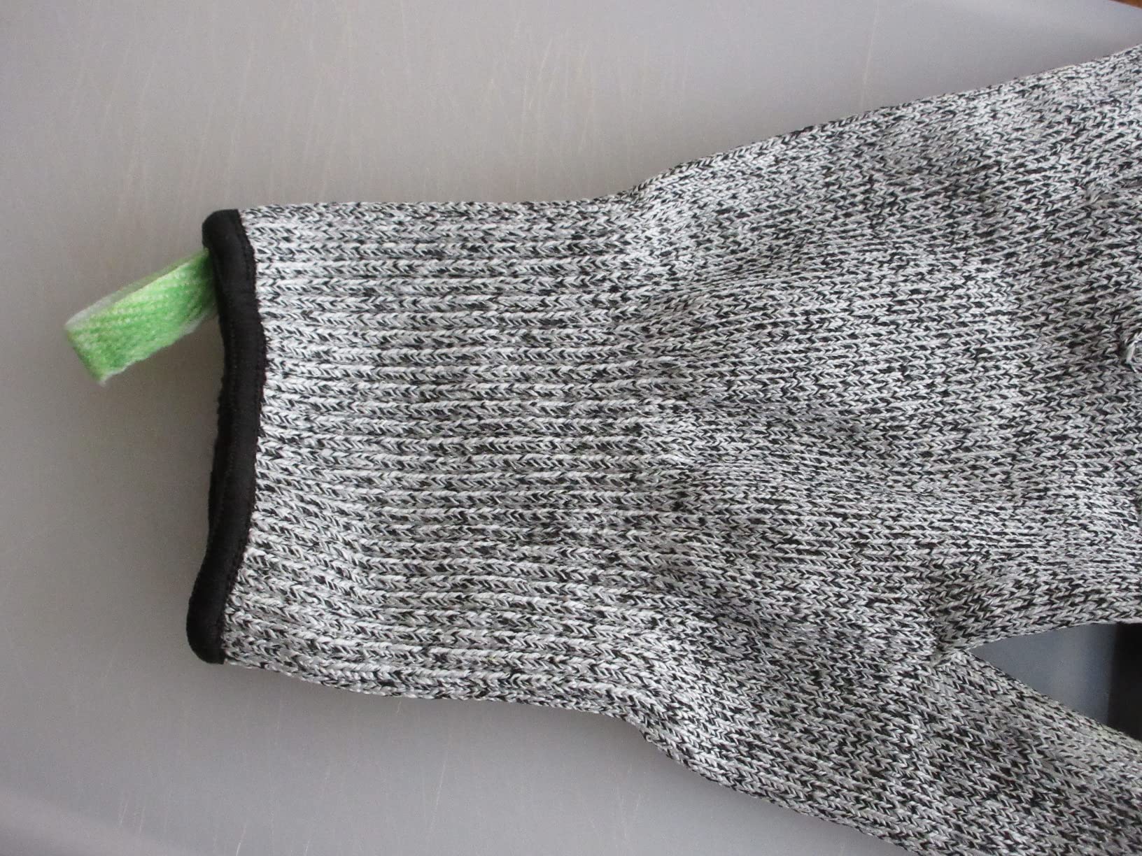 Dowellife Cut Resistant Gloves Food Grade Level 5 Protection, Safety Kitchen Cuts Gloves for Oyster Shucking, Fish Fillet Processing, Mandolin Slicing, Meat Cutting and Wood Carving. (X-Large) customer photo 2