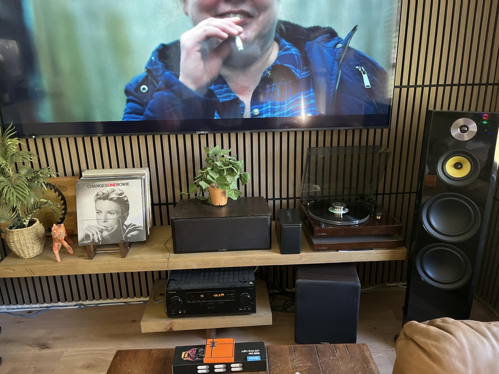 Fluance Signature HiFi Surround Sound Home Theater 7.1 Channel Speaker System including 3-Way Floorstanding Towers, Center Channel, Surrounds and Rear Surrounds and DB10 Subwoofer - Black Ash (HF71BR) customer photo 1