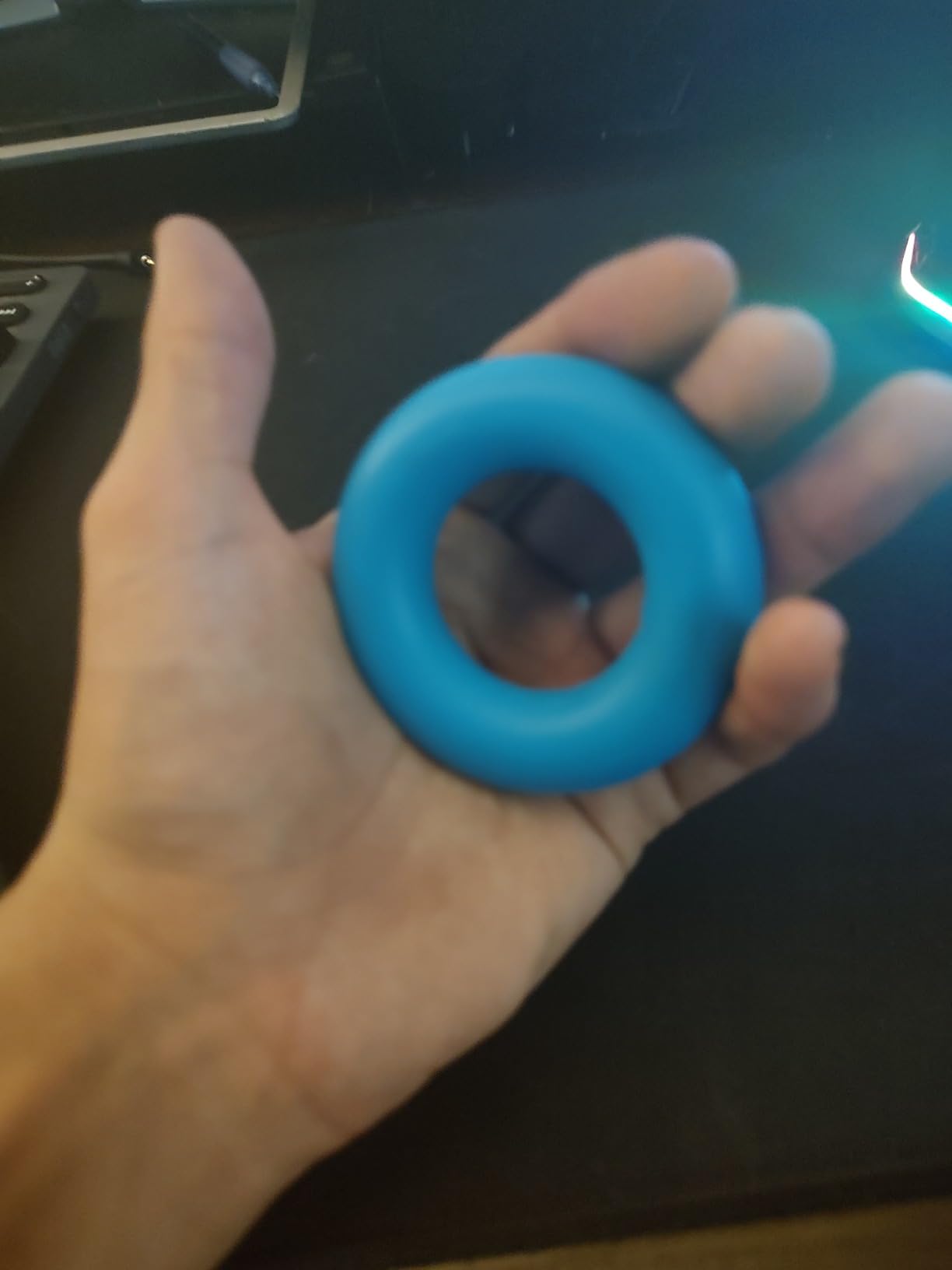 Pnrskter Hand Grip Strengthener, Finger Exerciser, Grip Strength Trainer (6 PCS),New Material,Forearm Grip Workout, Finger Stretcher, Relieve Wrist Pain, Carpal Tunnel, Trigger Finger, Mallet Finger and More. customer photo 1