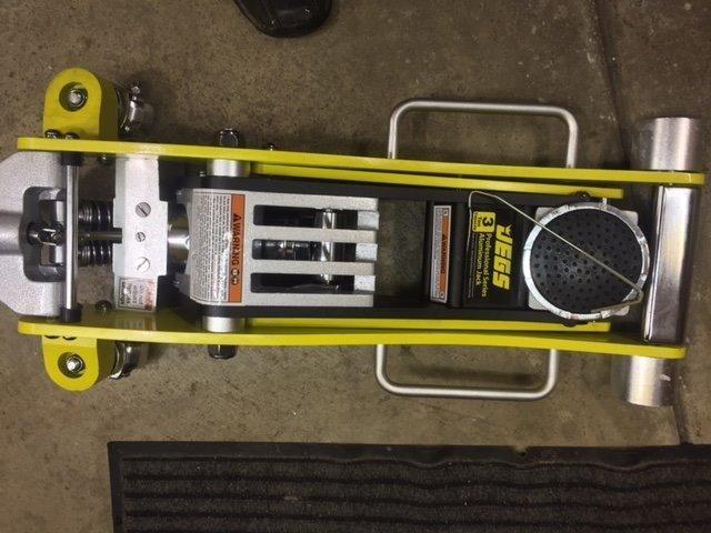 JEGS Professional Low-Profile 3-Ton Aluminum Floor Jack | 3 ½ Inch Minimum Saddle Height | Lightweight Construction | 360 Degree Rotating Saddle customer photo 2