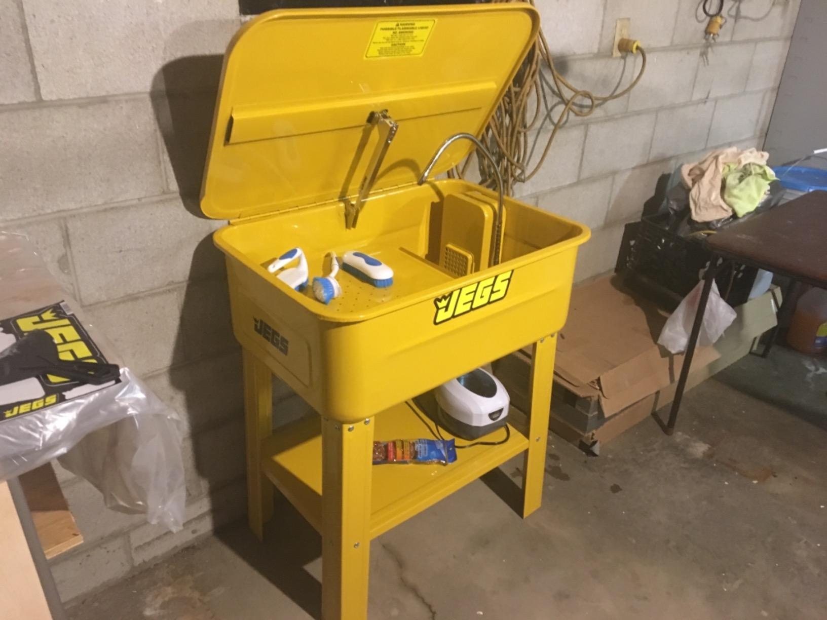 JEGS 20 Gallon Parts Cleaner Solvent Tank - 12 Gallon Solvent Capacity - 2.64-3.17 Gallon Per Minute Max Pump Output - Heavy Duty Steel Powder Coated Black with JEGS Logo customer photo 1