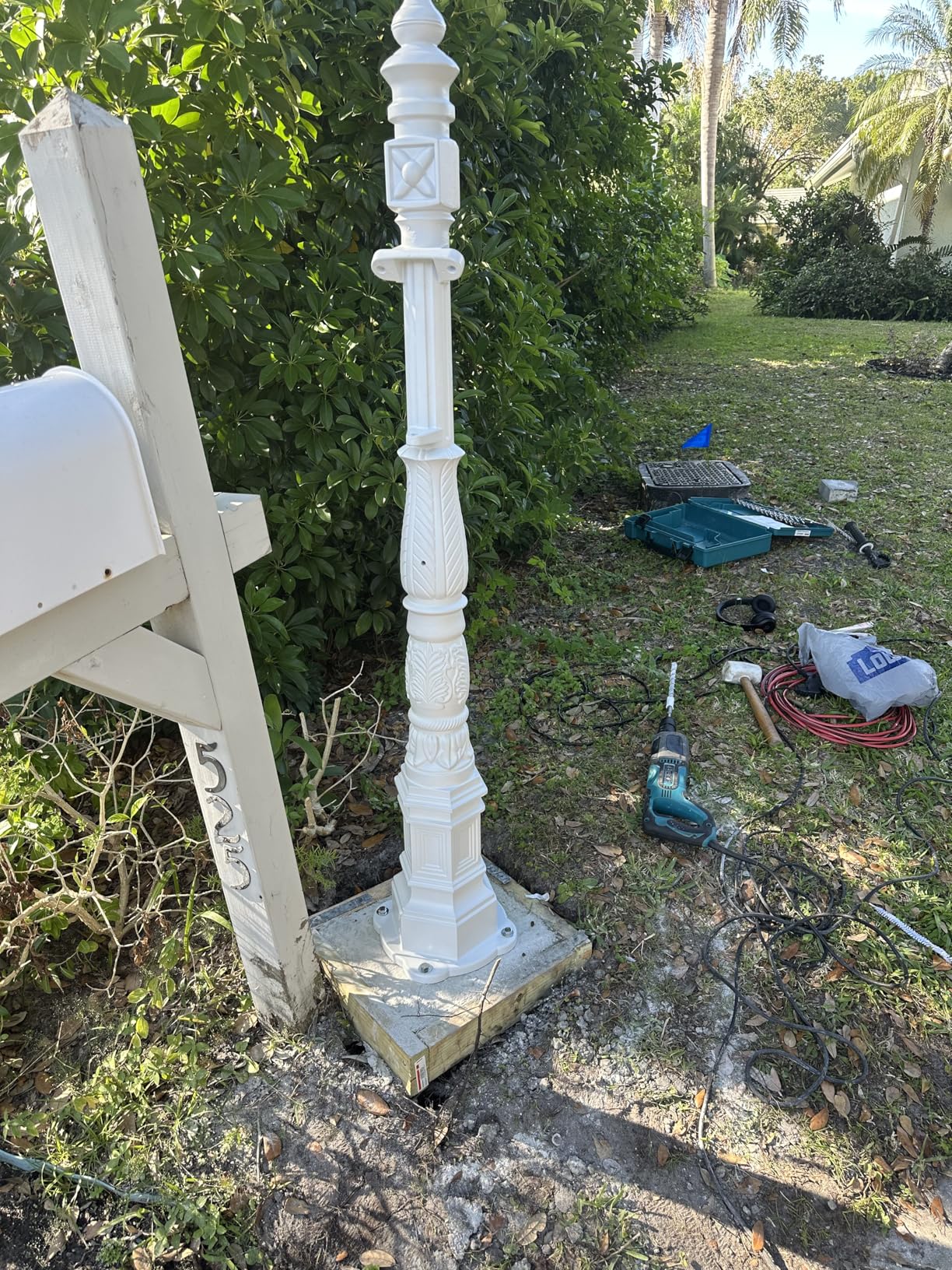 Polar Aurora Barcelona Decorative Post Mailbox Combination Stratford Heavy Duty Postal Mail Box Cast Aluminum(Black) customer photo 2