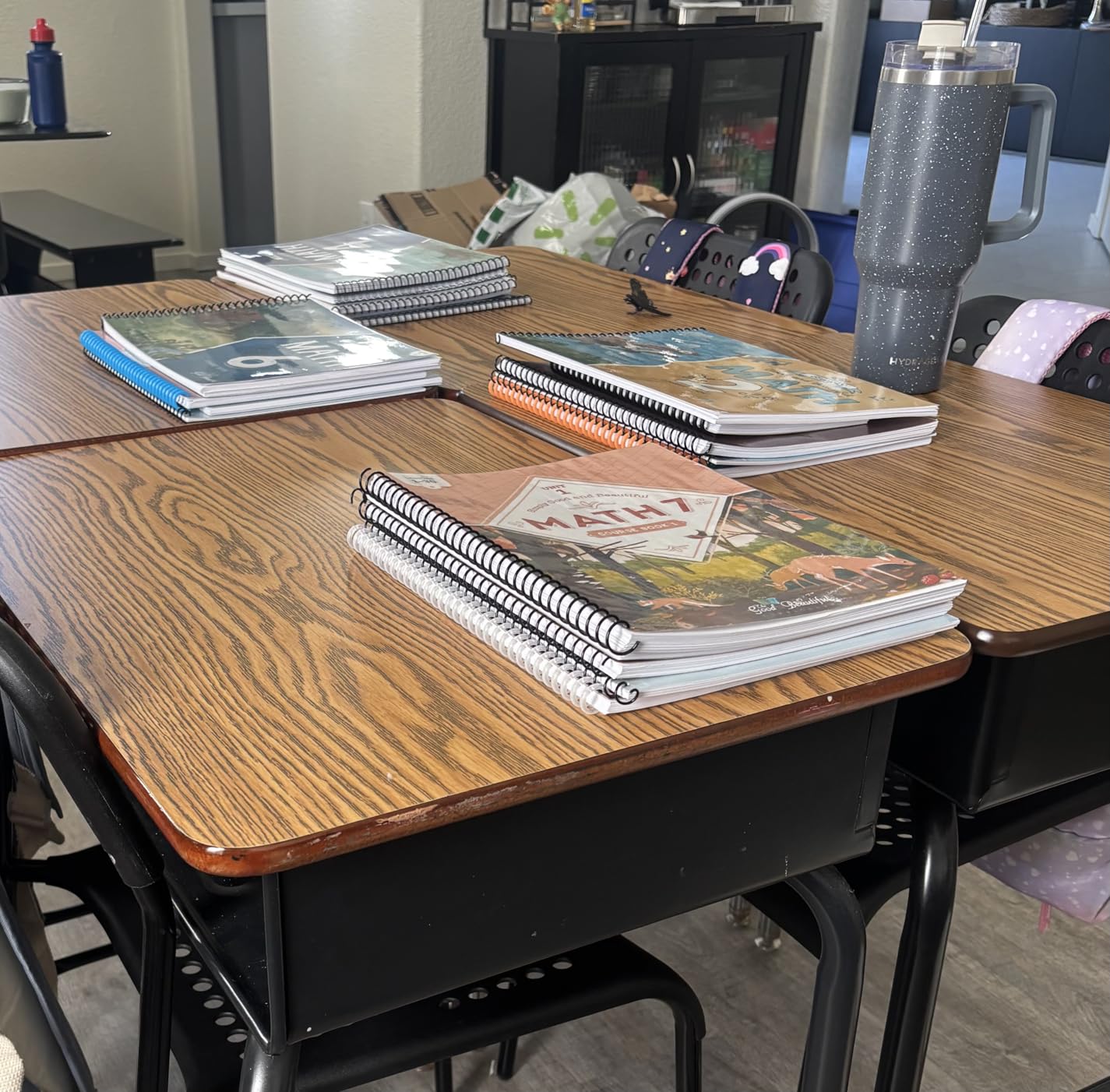 Rayson TD-132 Wire Binding Machine, 32-Hole Spiral Coil Binder, 3:1 Pitch, Punches 12 Sheets, Binds up to 120 Sheets customer photo 2