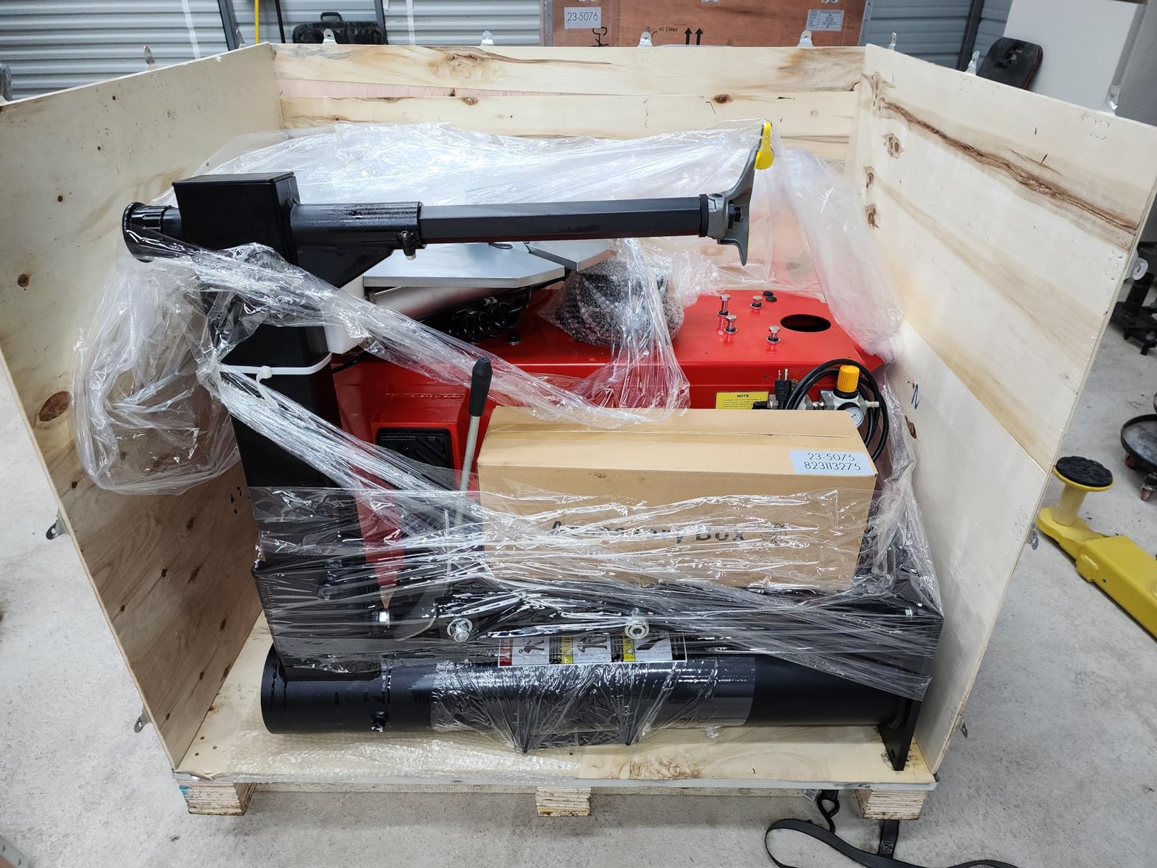 Mayflower - 1.5 HP Tire Changer Wheel Changers Balancer Machine Combo 980 800 Red Edition / 1 Year Full Warranty customer photo 2