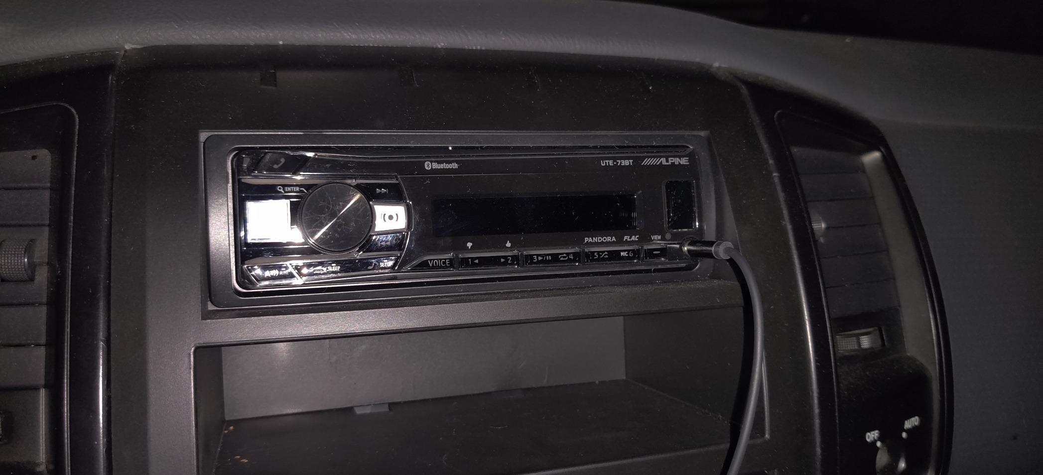 Alpine UTE-73BT Mech-Less Digital Media Receiver with Bluetooth Wireless Technology customer photo 1