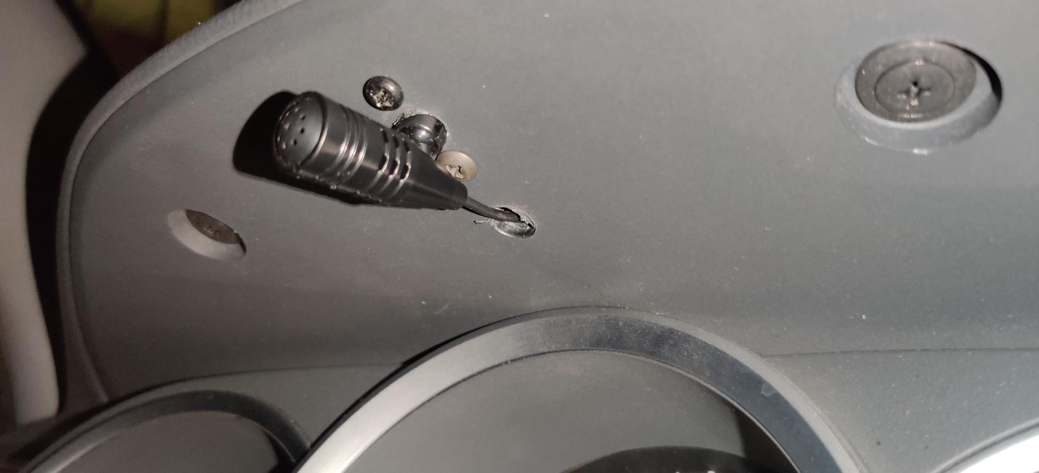 Alpine UTE-73BT Mech-Less Digital Media Receiver with Bluetooth Wireless Technology customer photo 2