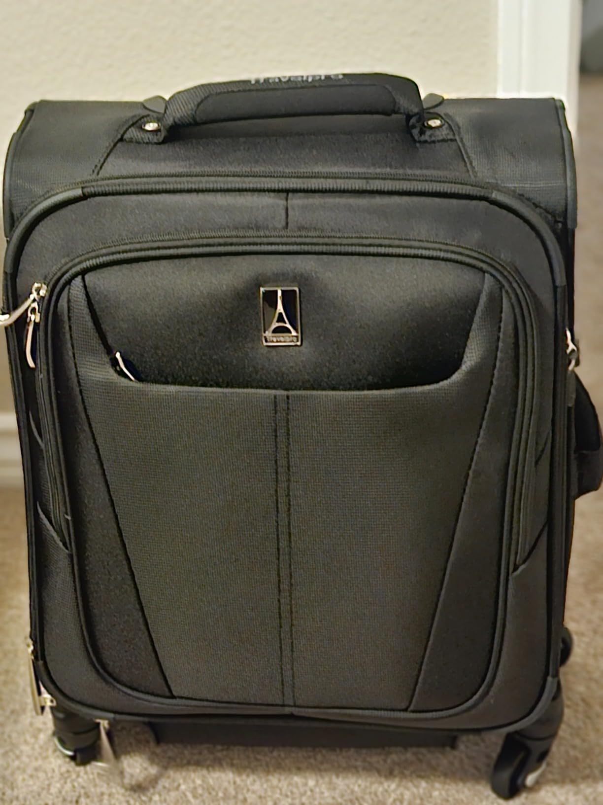 Maxlite 5 Softside Expandable Luggage with 4 Spinner Wheels, Lightweight Suitcase, Men and Women, Black, Carry-on 21-Inch customer photo 2