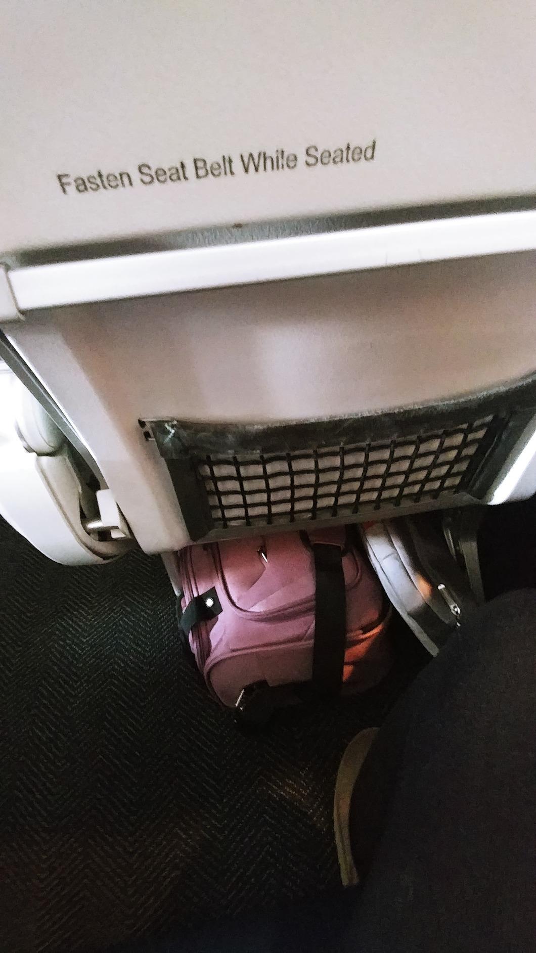 Travelpro Maxlite 5 Softside Expandable Luggage with 4 Spinner Wheels, Lightweight Suitcase, Men and Women, Black, Checked-Medium 25-Inch customer photo 2